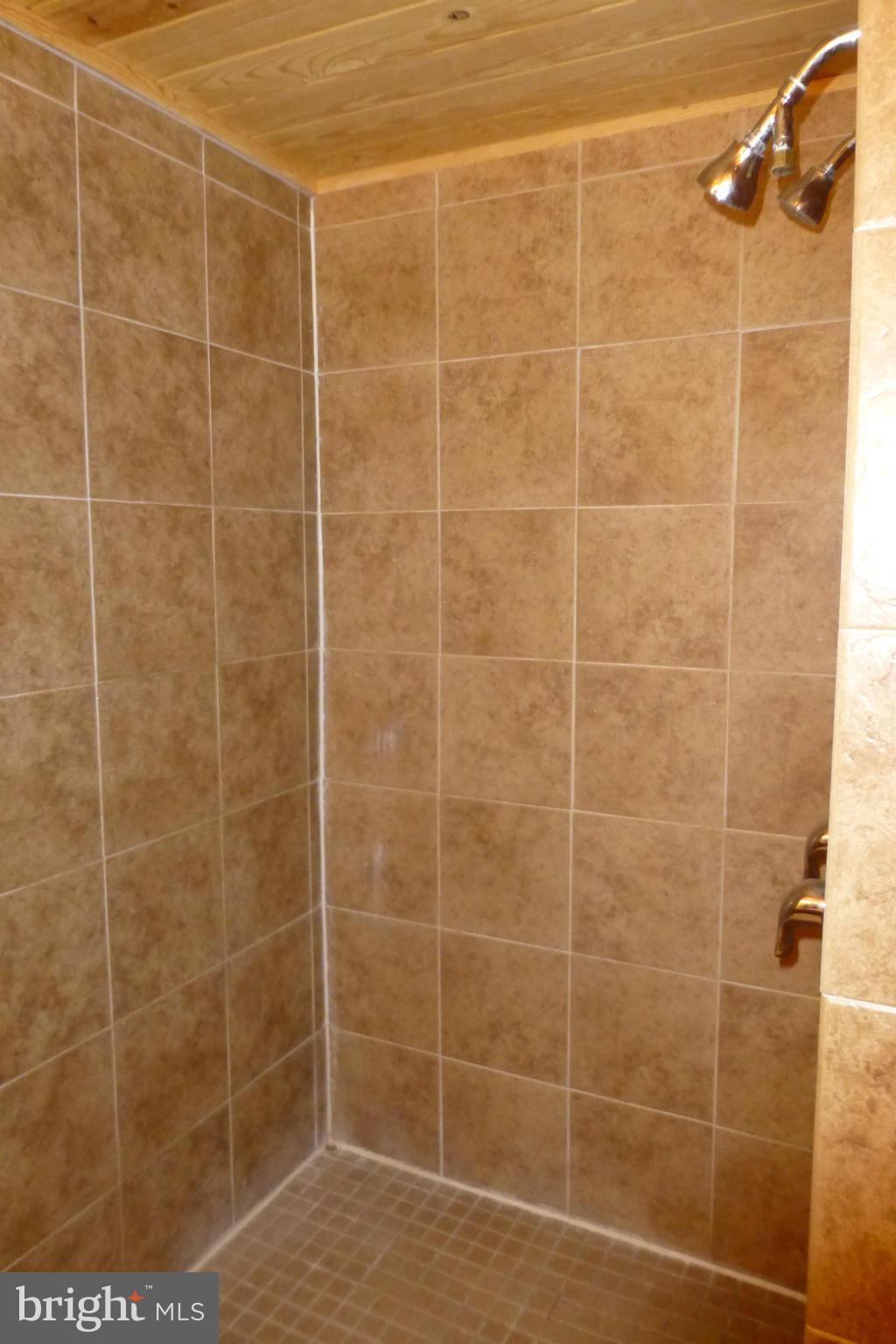 BERRY STREET CONDOMINIUMS - Residential Lease