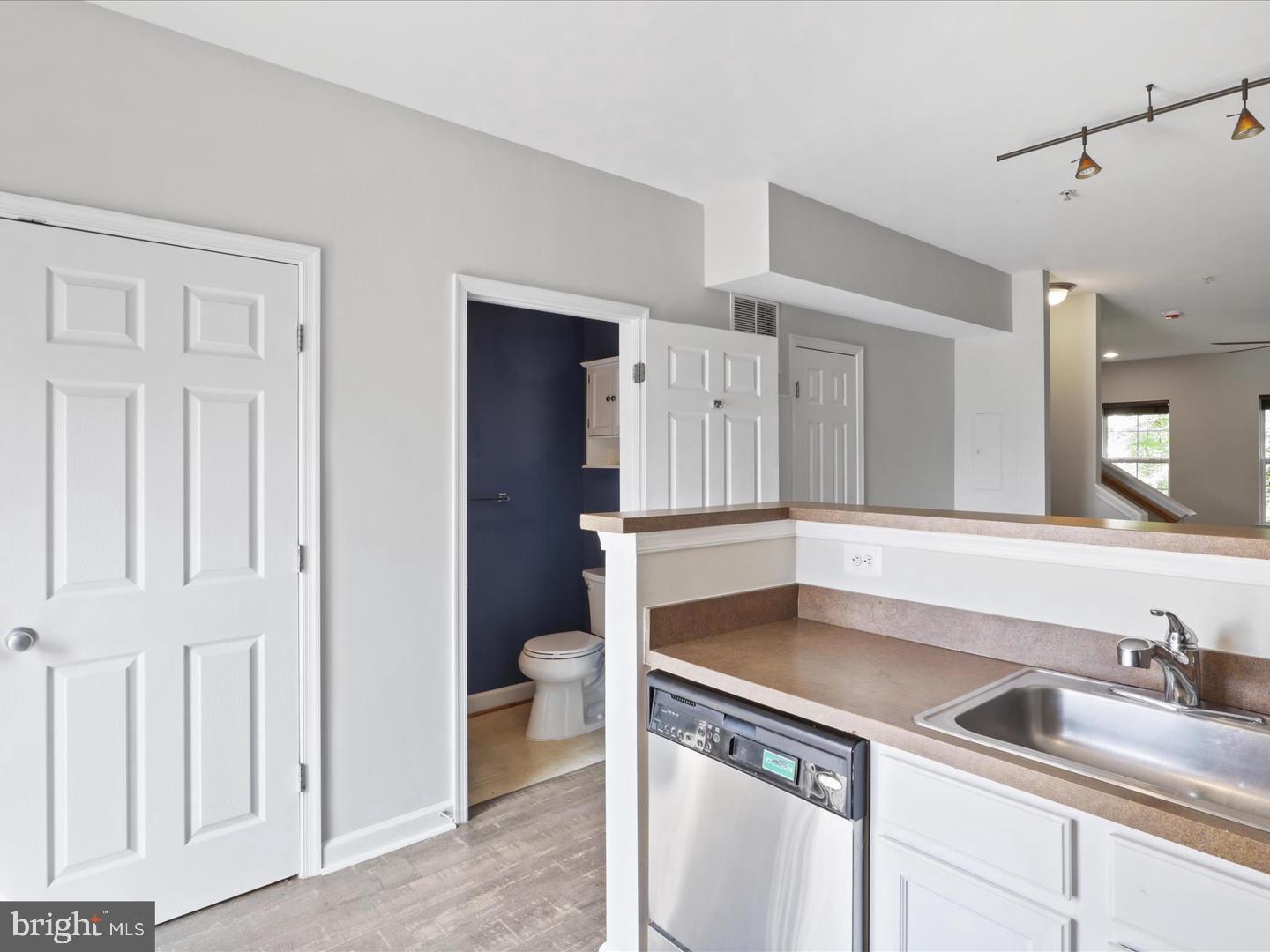 SUMMERFIELD - Residential Lease