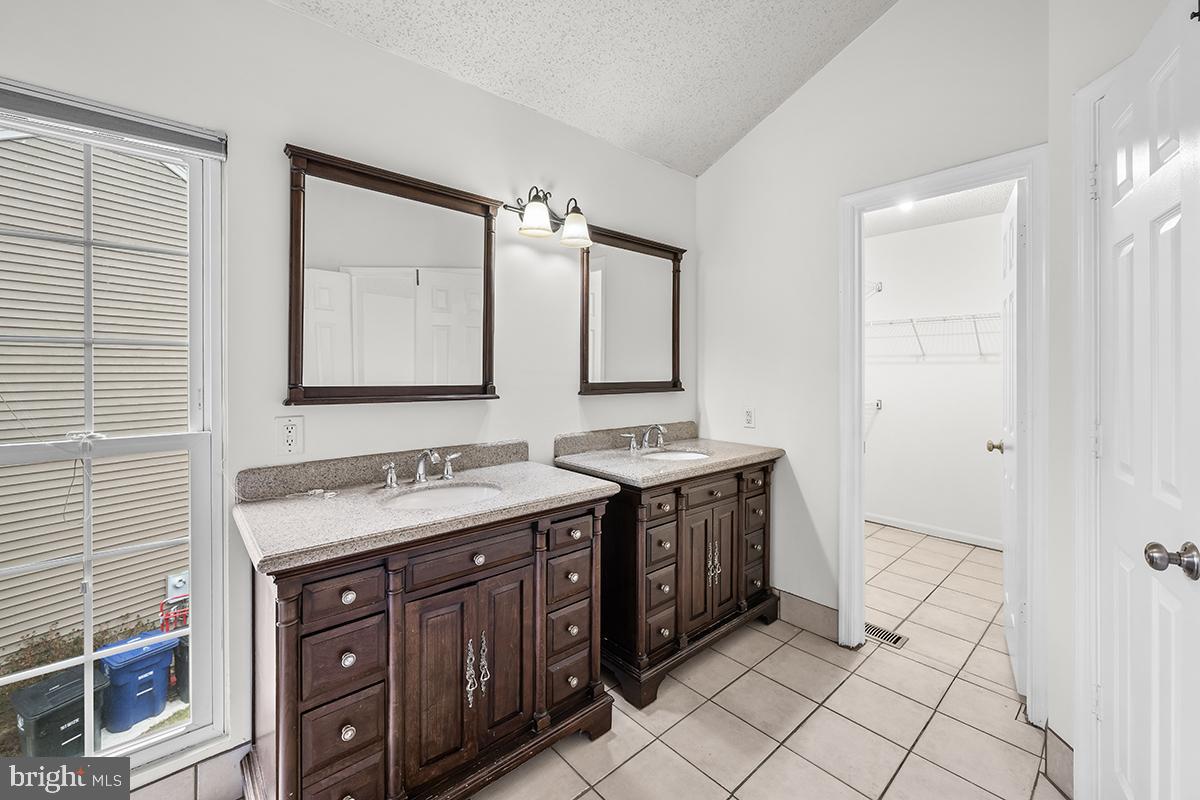 FOXRIDGE - Residential