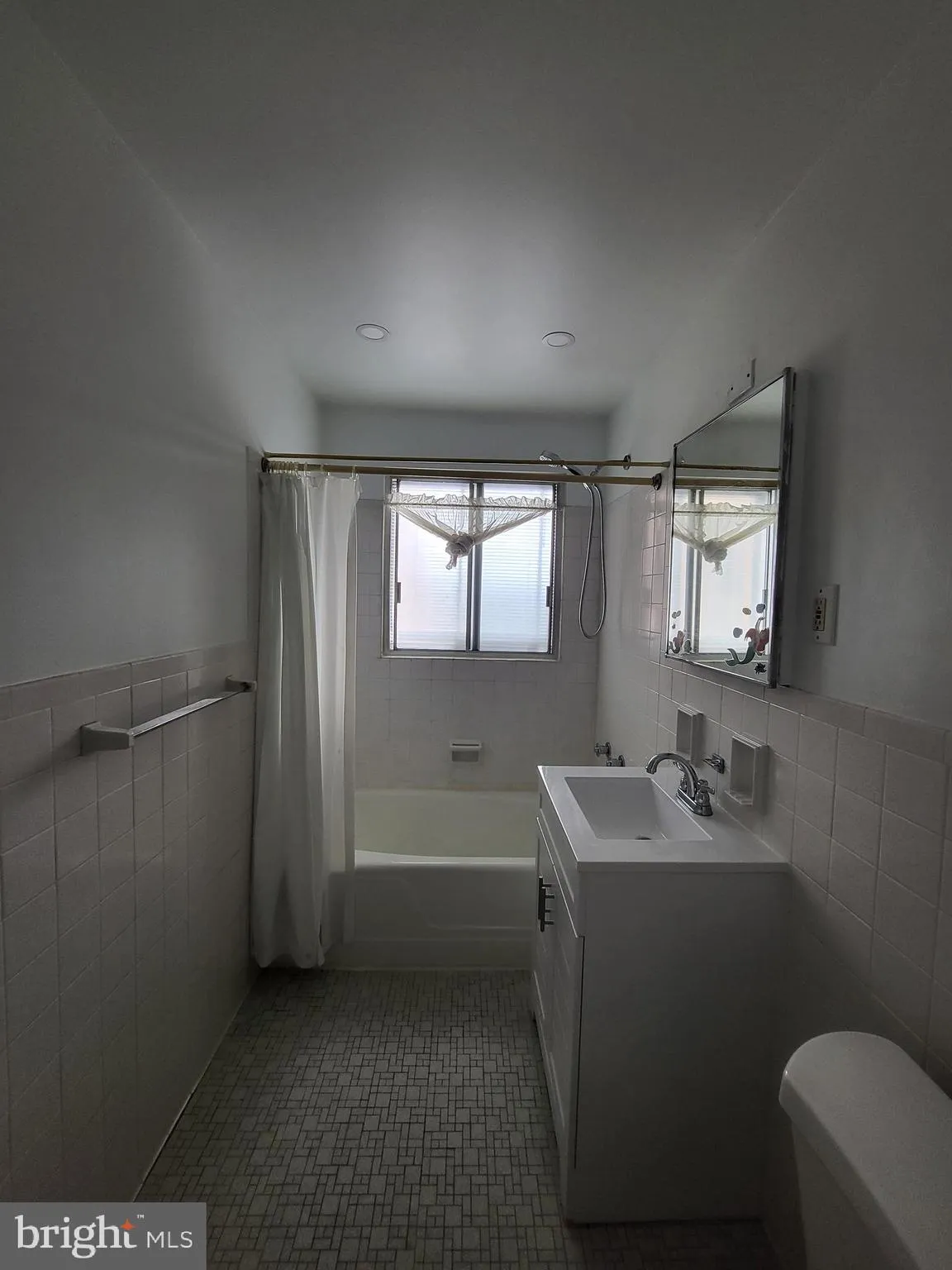 Reading, Pennsylvania 19602, United States, 2 Bedrooms Bedrooms, ,1 BathroomBathrooms,Residential,Active,181771