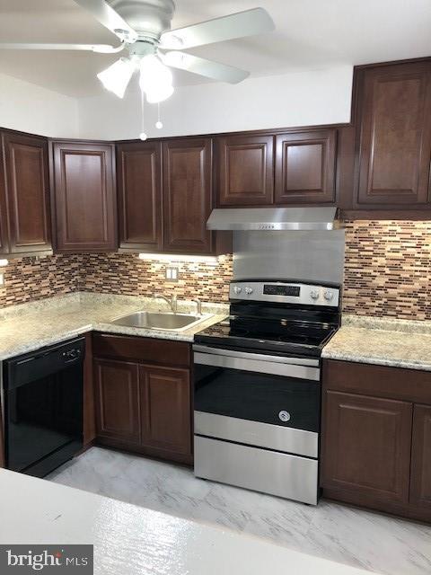 APPLE GROVE - Residential Lease