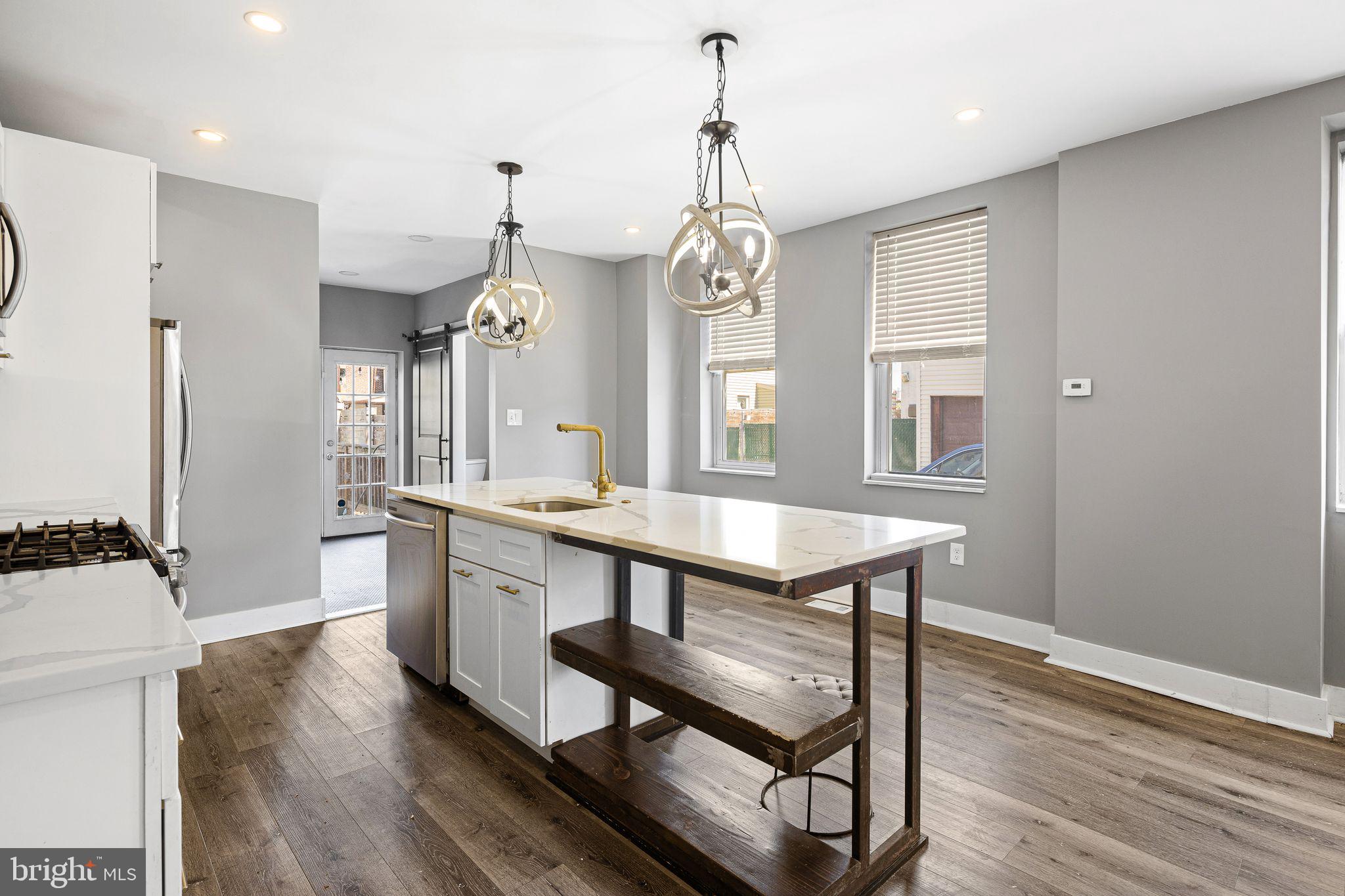 BRIDESBURG - Residential