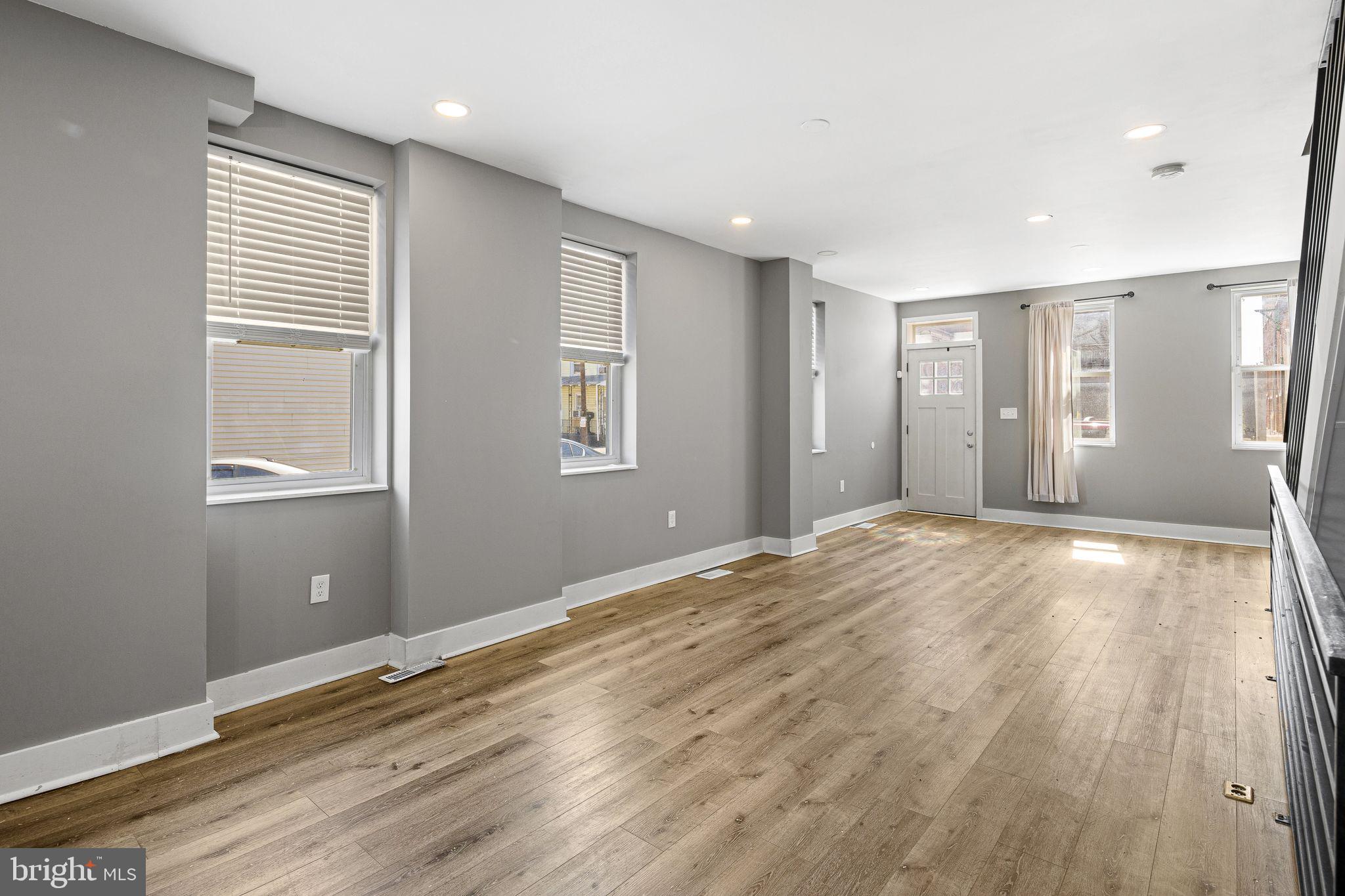 BRIDESBURG - Residential