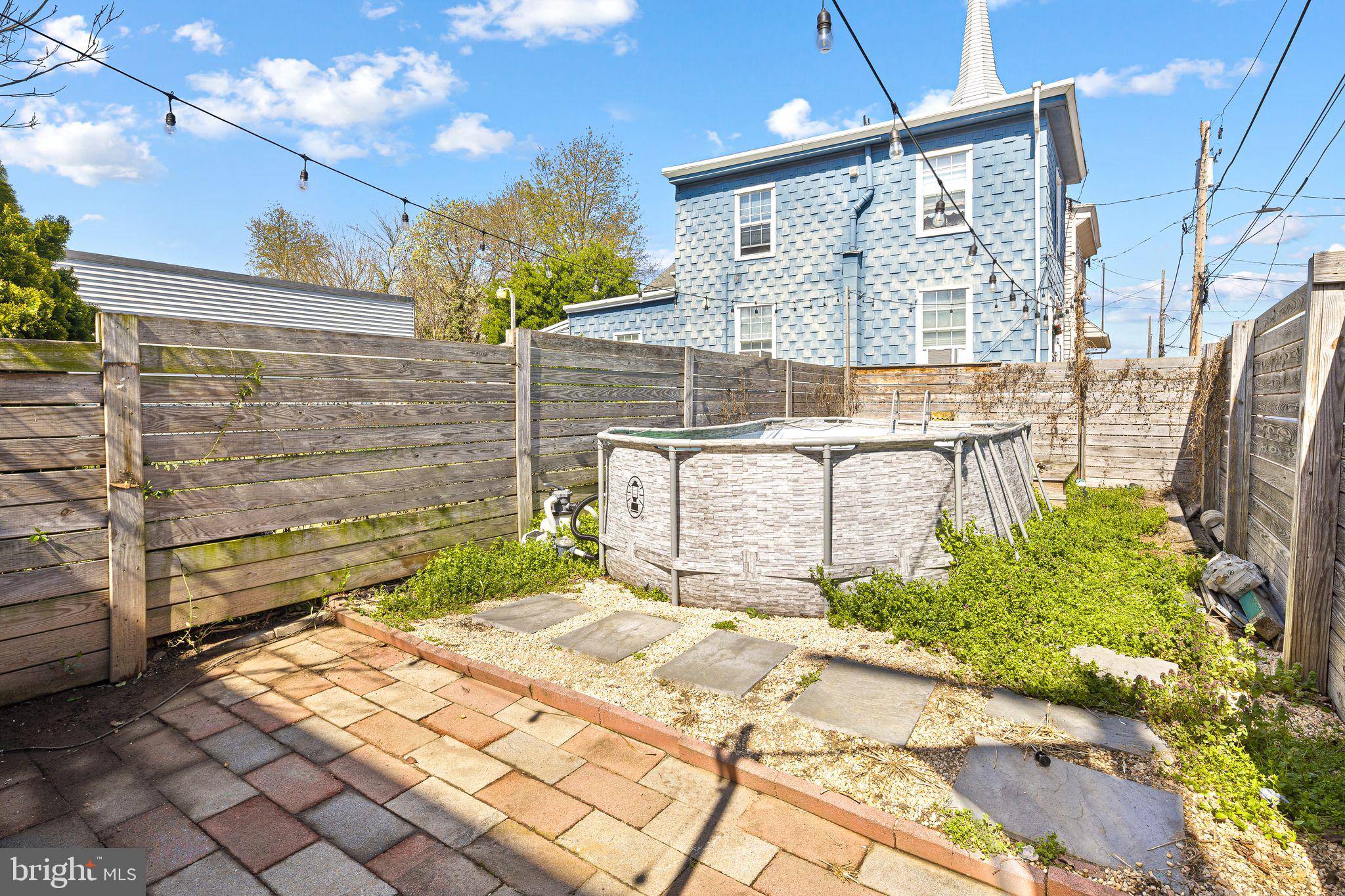 BRIDESBURG - Residential