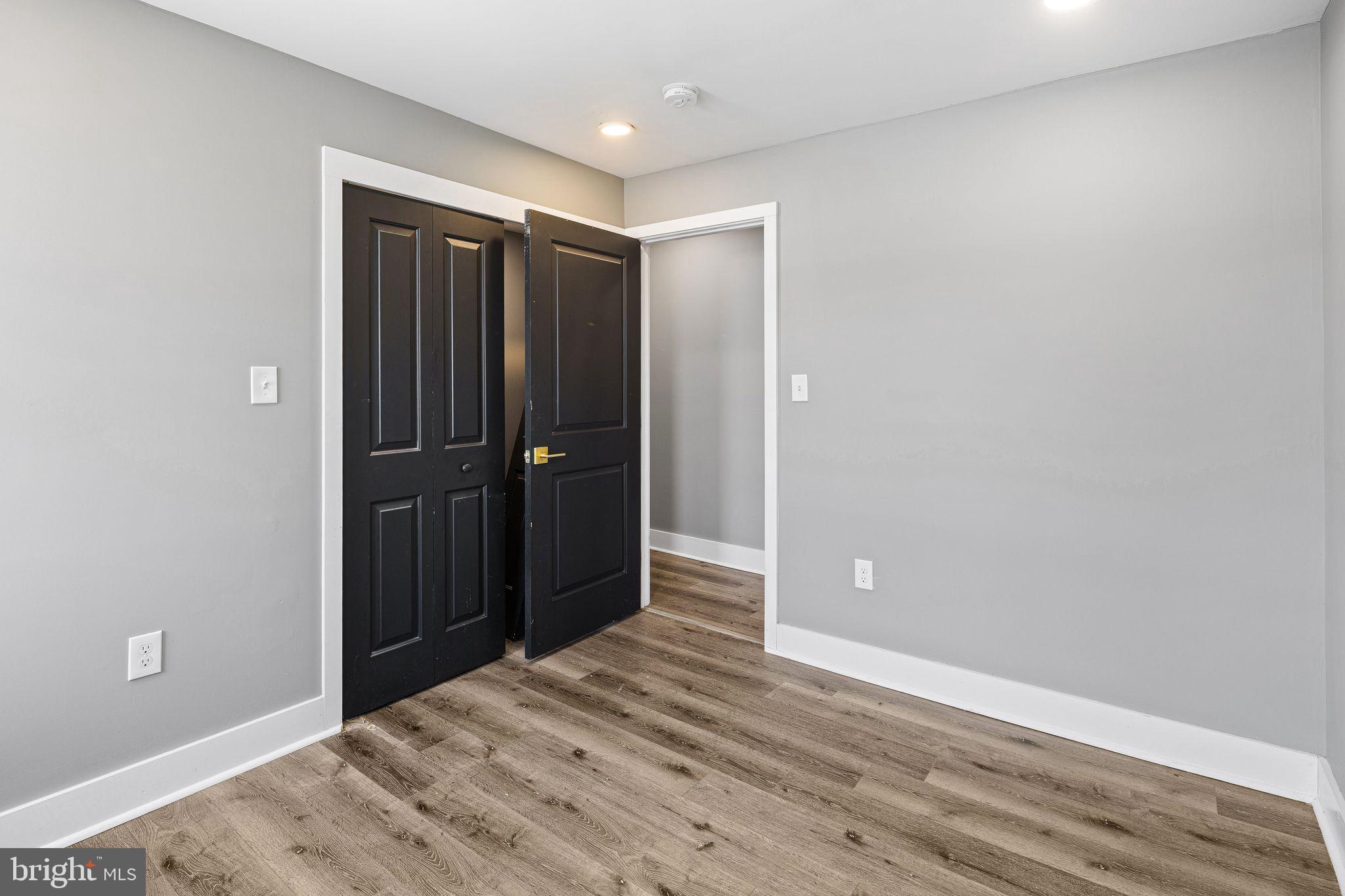 BRIDESBURG - Residential