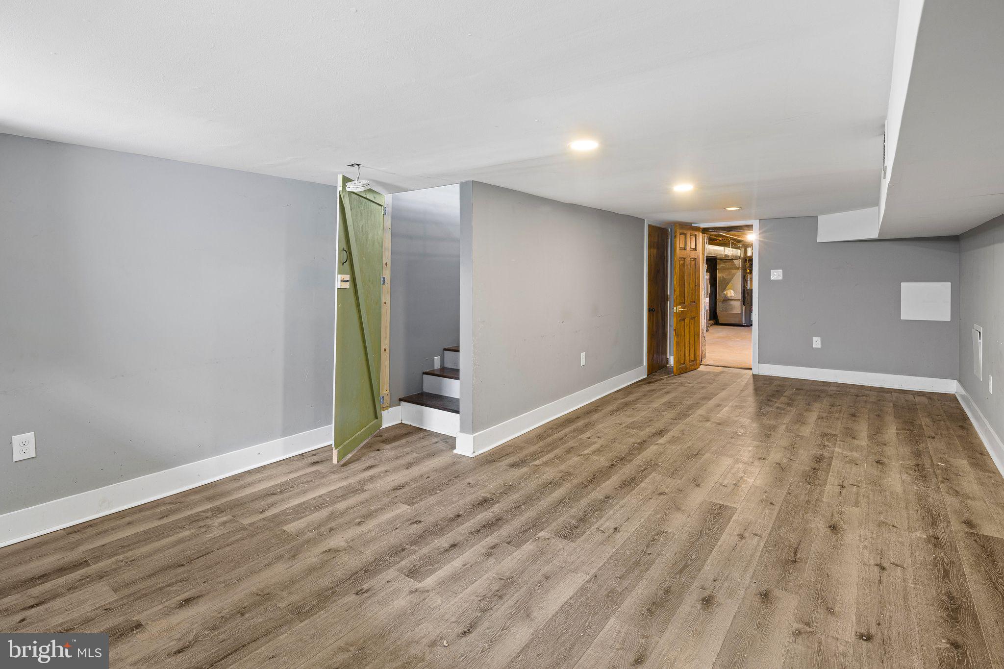 BRIDESBURG - Residential