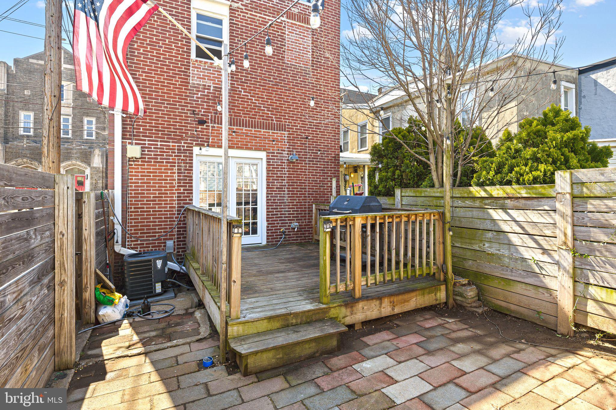 BRIDESBURG - Residential