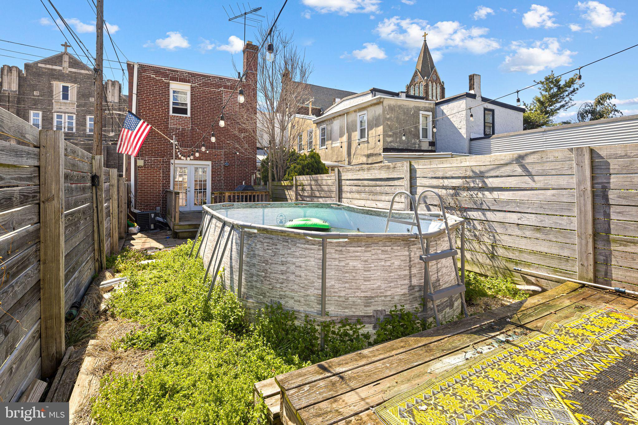 BRIDESBURG - Residential