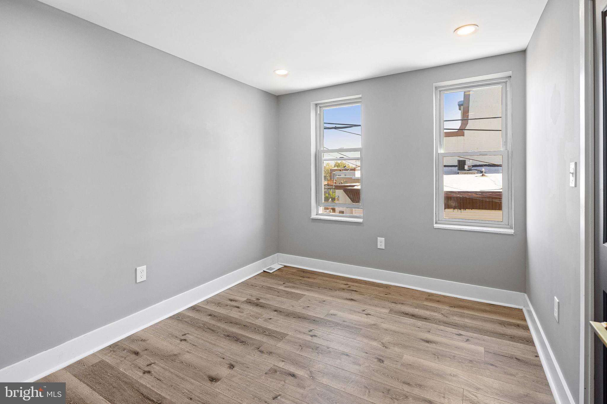 BRIDESBURG - Residential