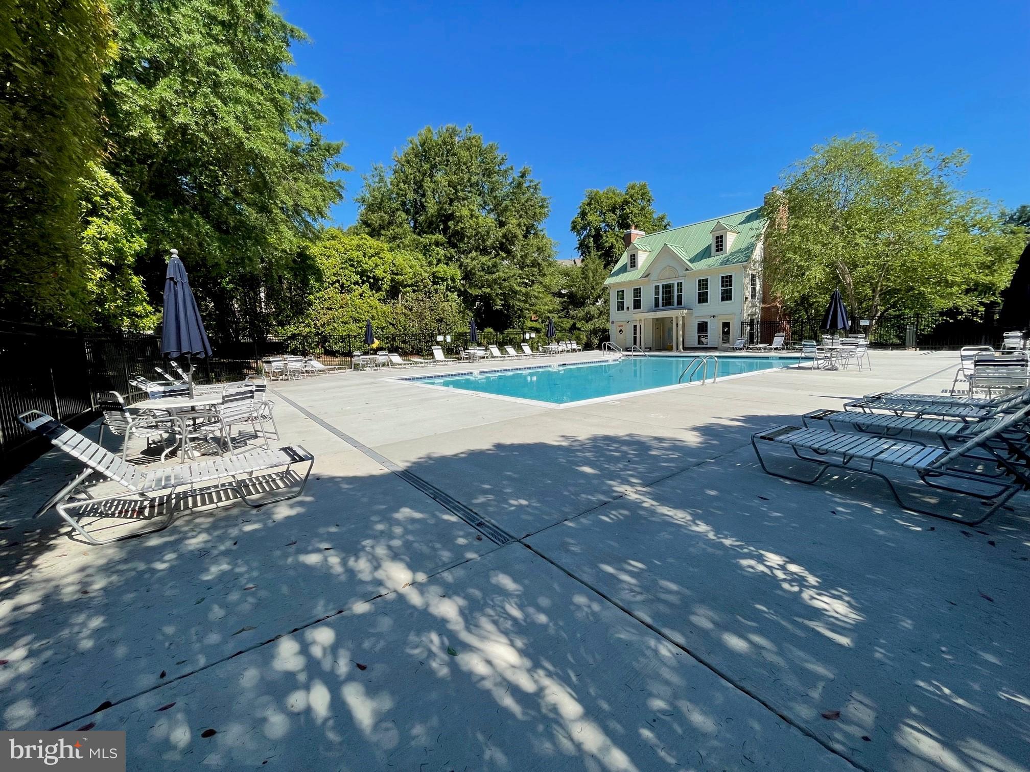 QUAKER HILL CONDOMINIUM - Residential Lease