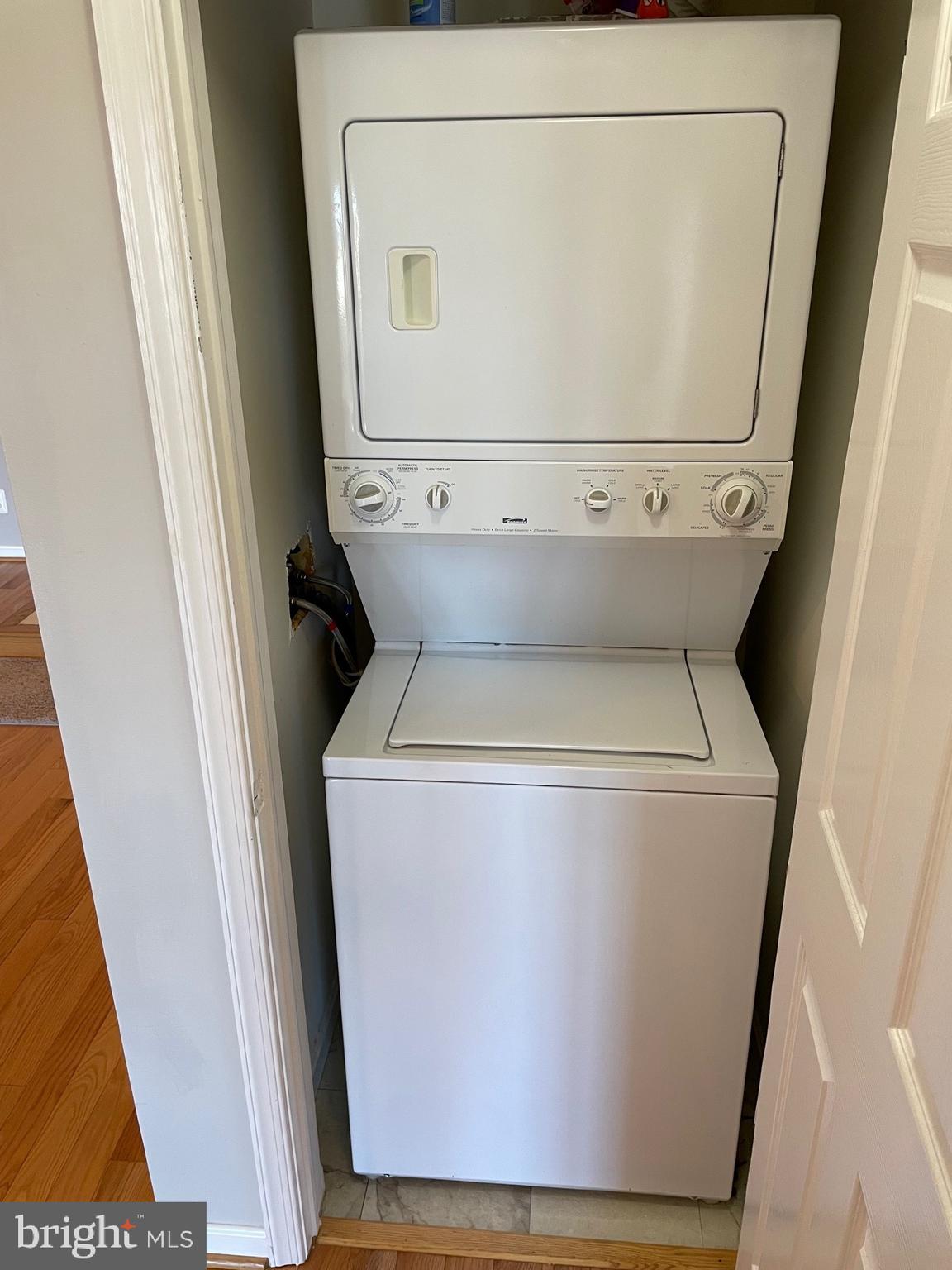 QUAKER HILL CONDOMINIUM - Residential Lease