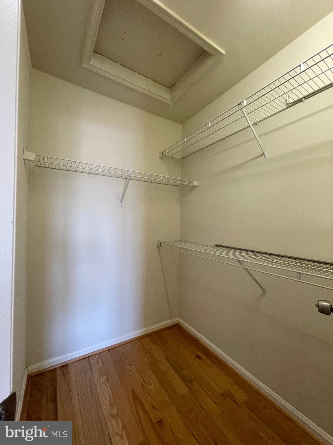 QUAKER HILL CONDOMINIUM - Residential Lease