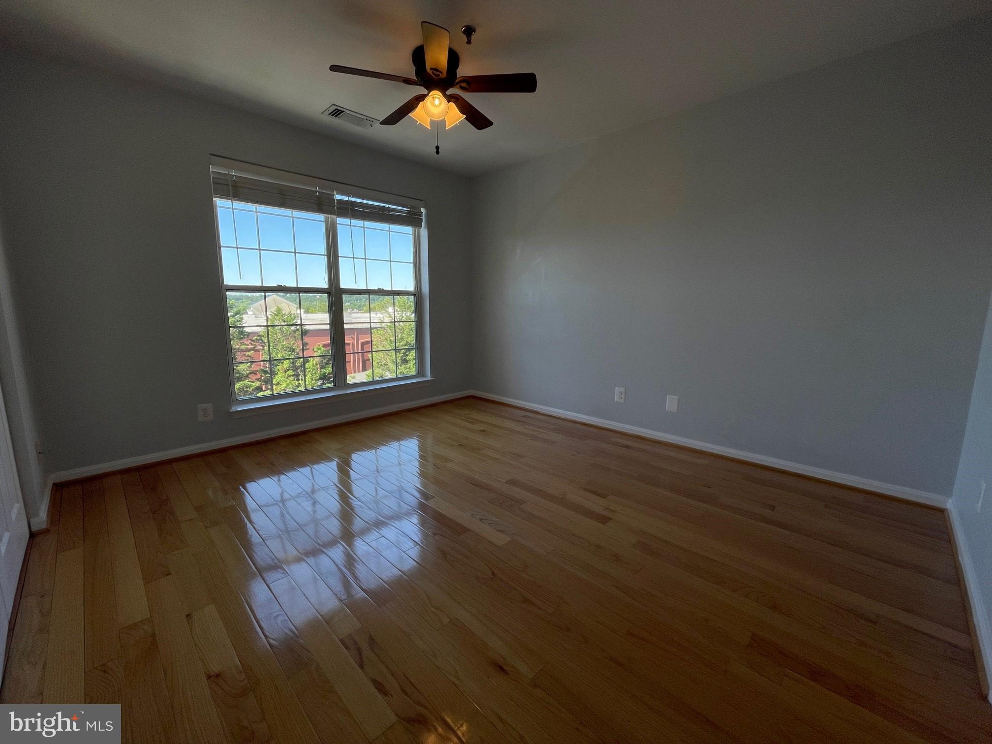 QUAKER HILL CONDOMINIUM - Residential Lease