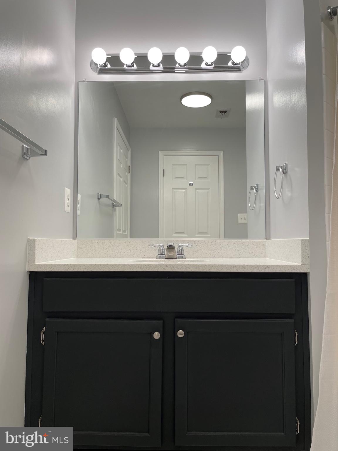 QUAKER HILL CONDOMINIUM - Residential Lease