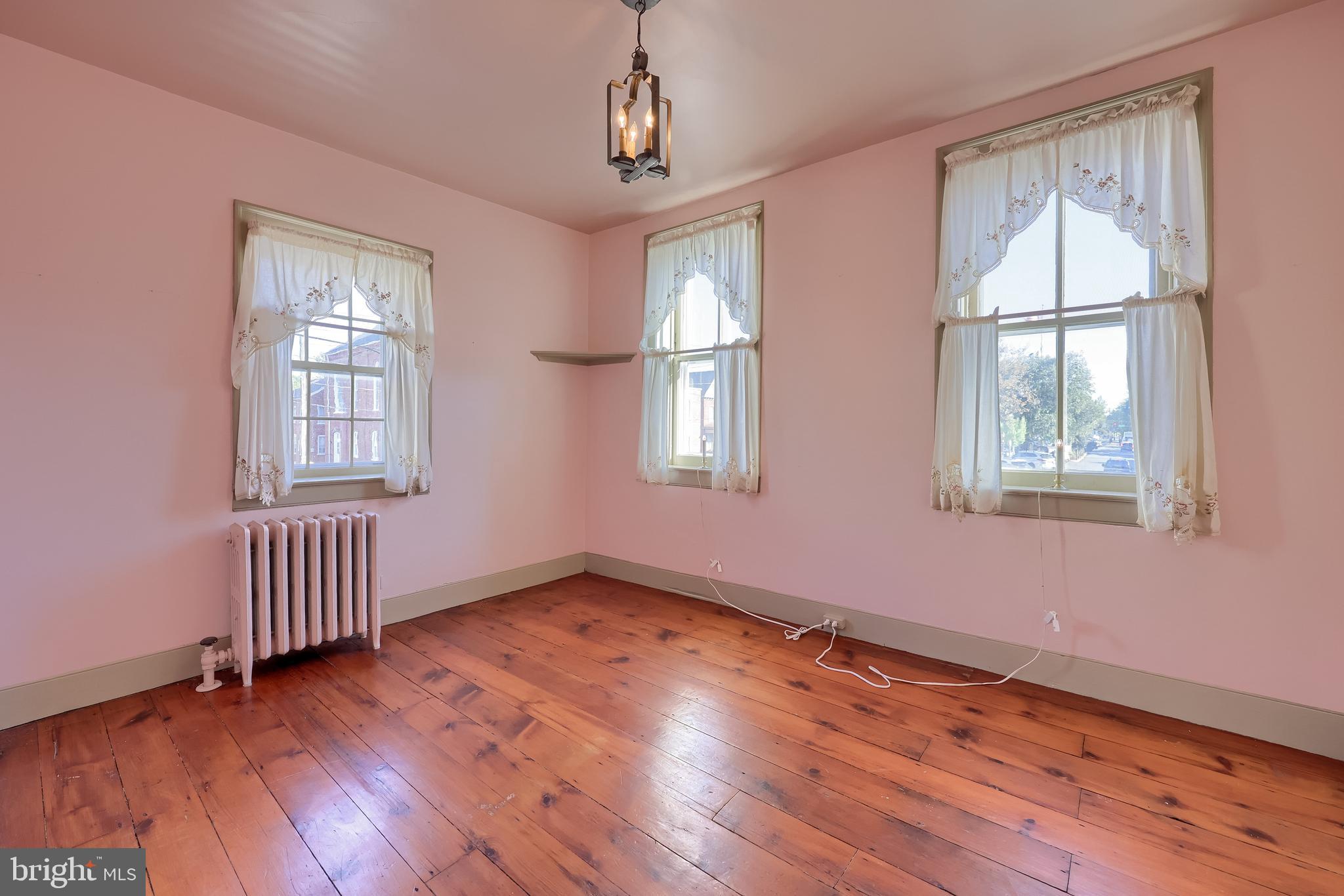 DOWNTOWN MANHEIM - Residential