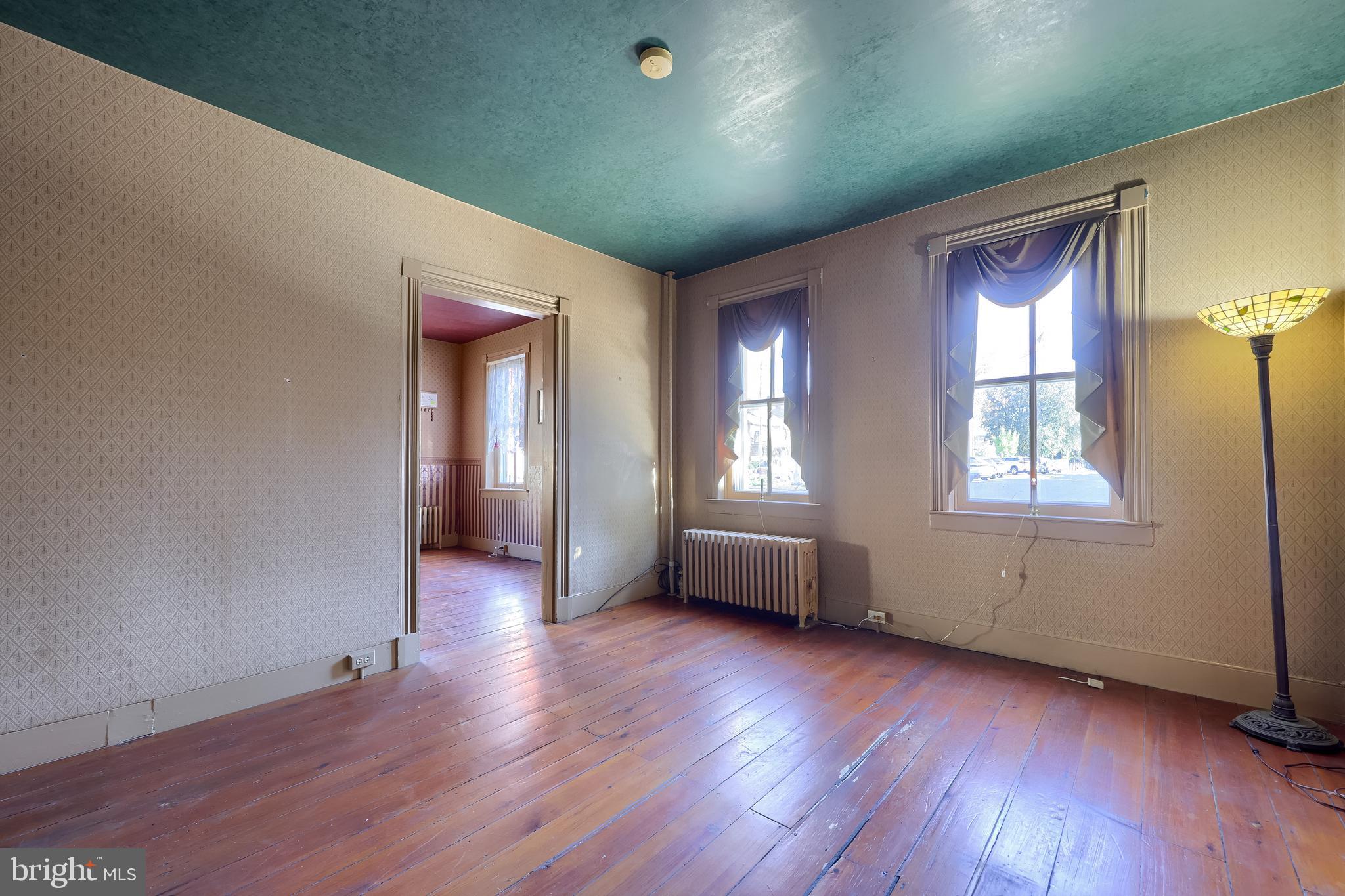 DOWNTOWN MANHEIM - Residential