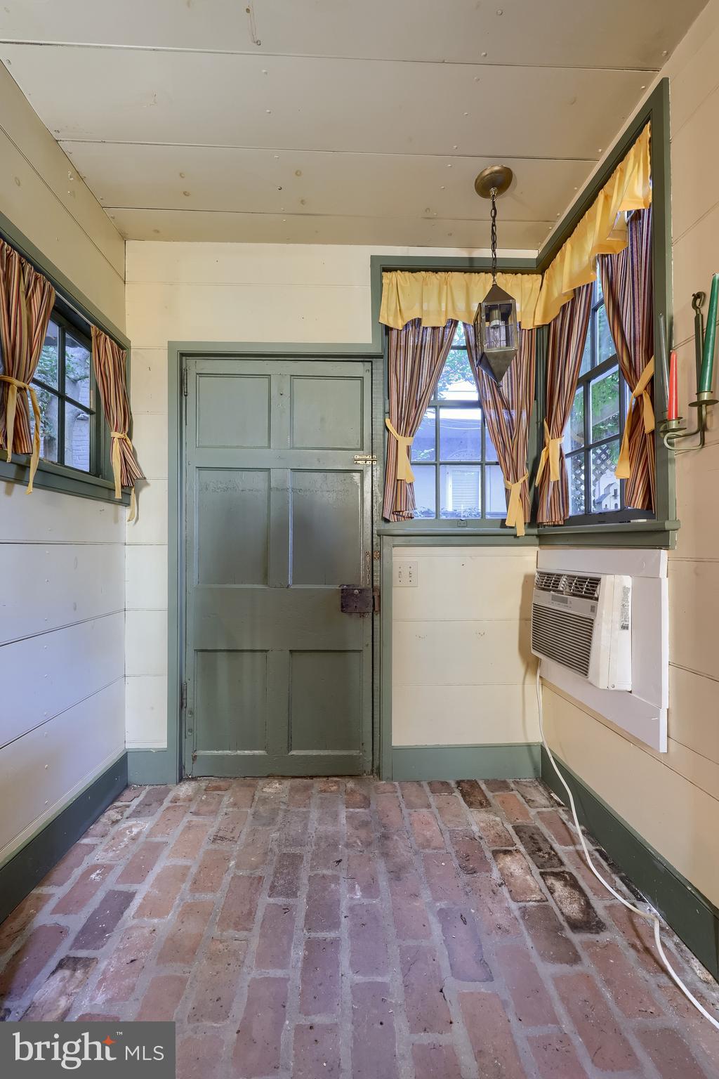 DOWNTOWN MANHEIM - Residential