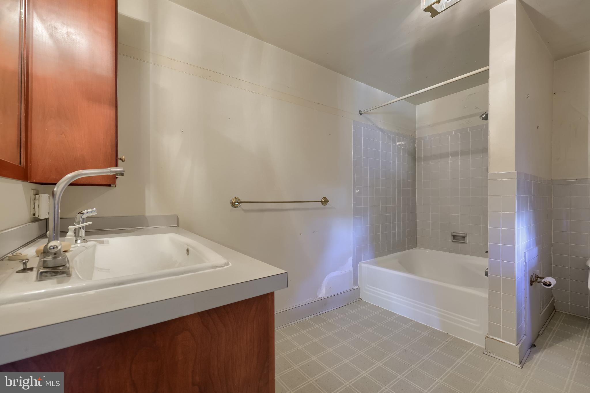 DOWNTOWN MANHEIM - Residential