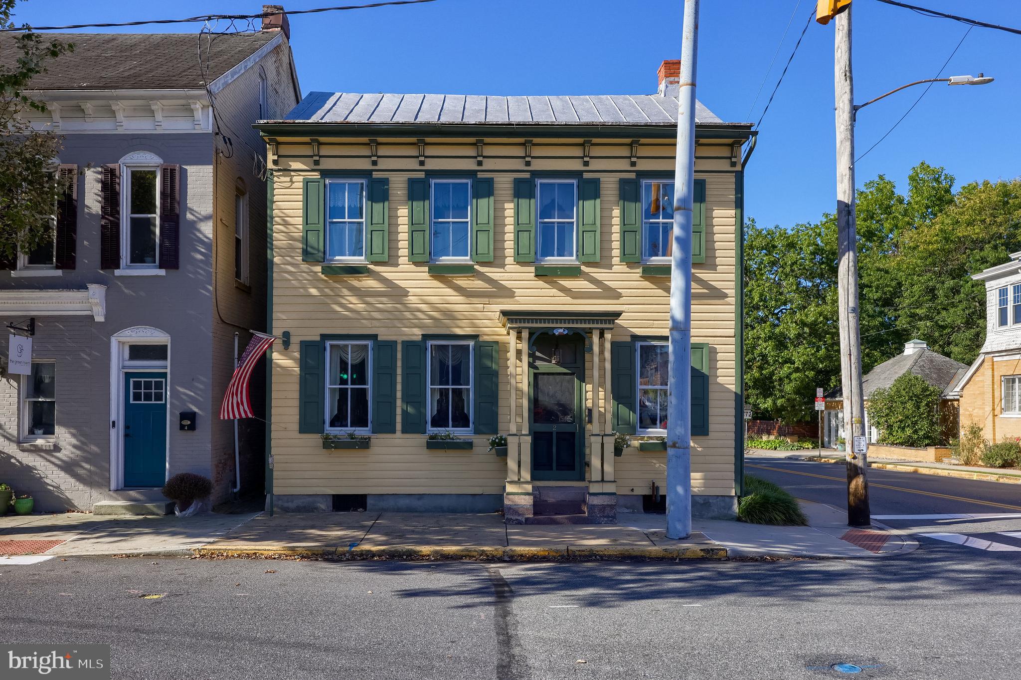 2 S CHARLOTTE STREET