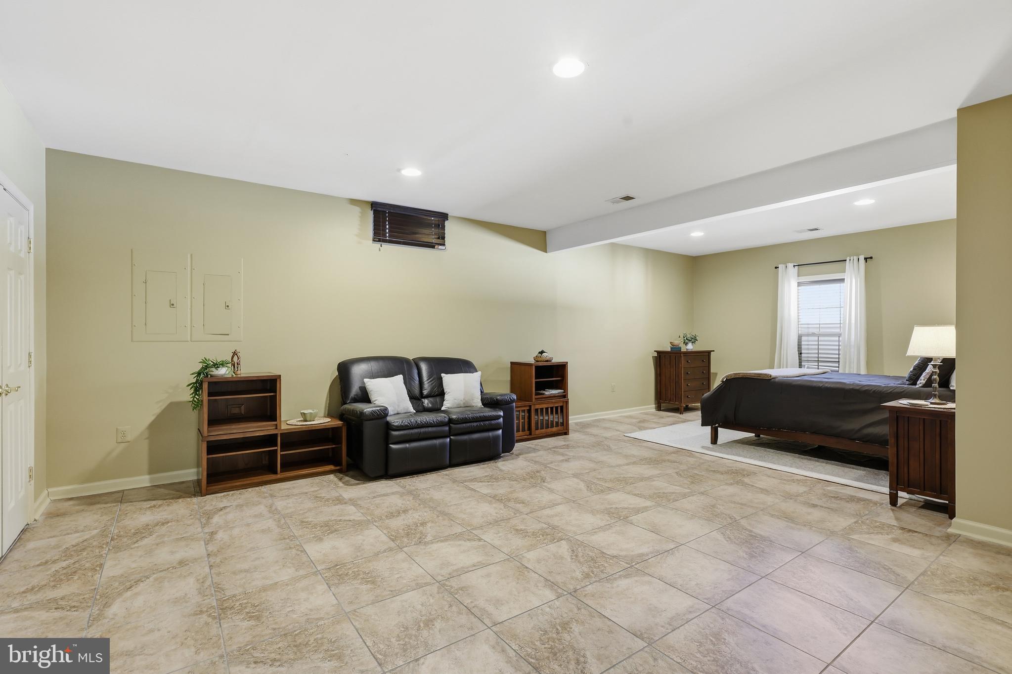 ESTATES AT BREYERTON - Residential