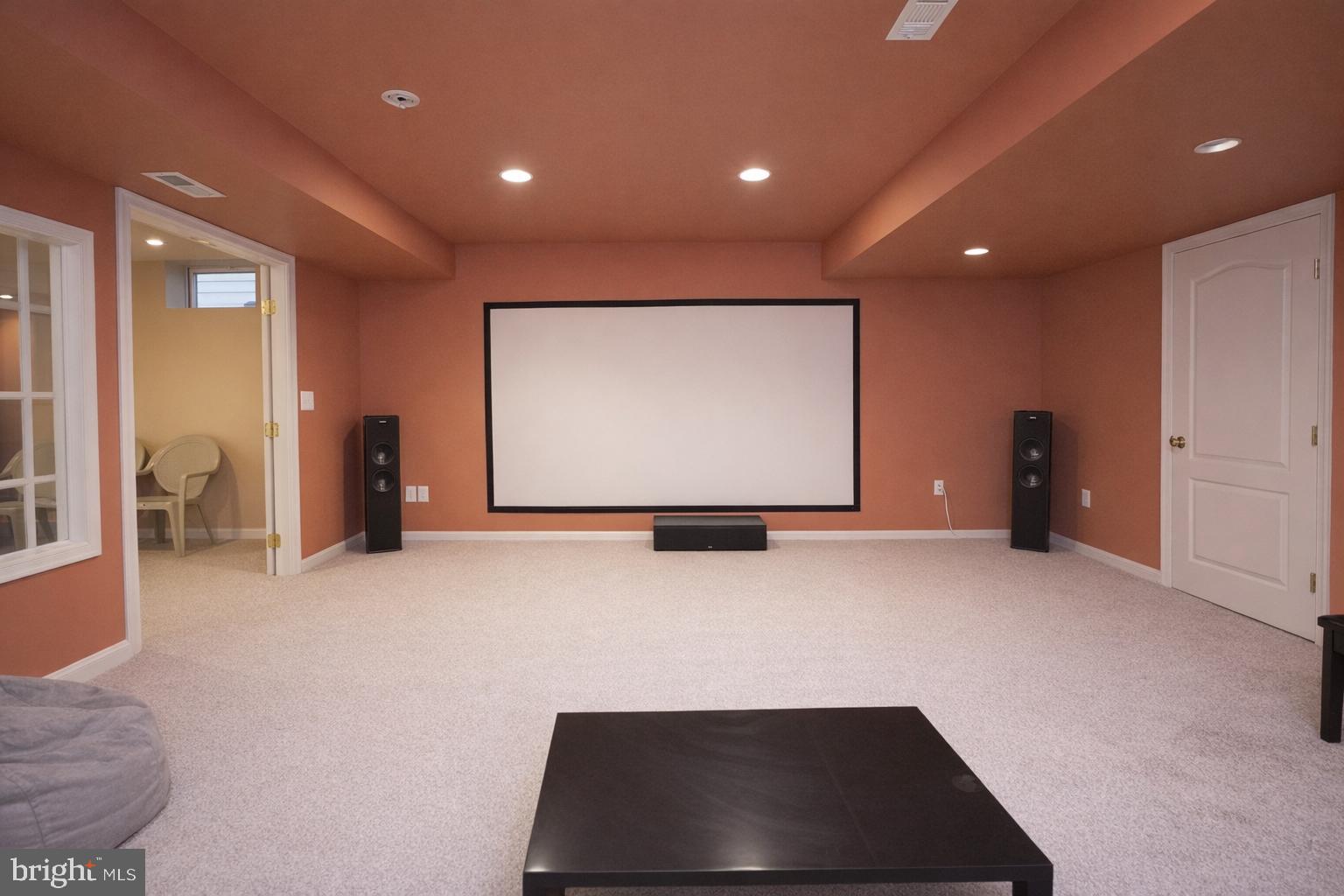 SOUTH RIDING - Residential