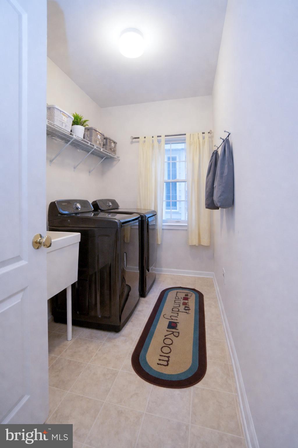 SOUTH RIDING - Residential