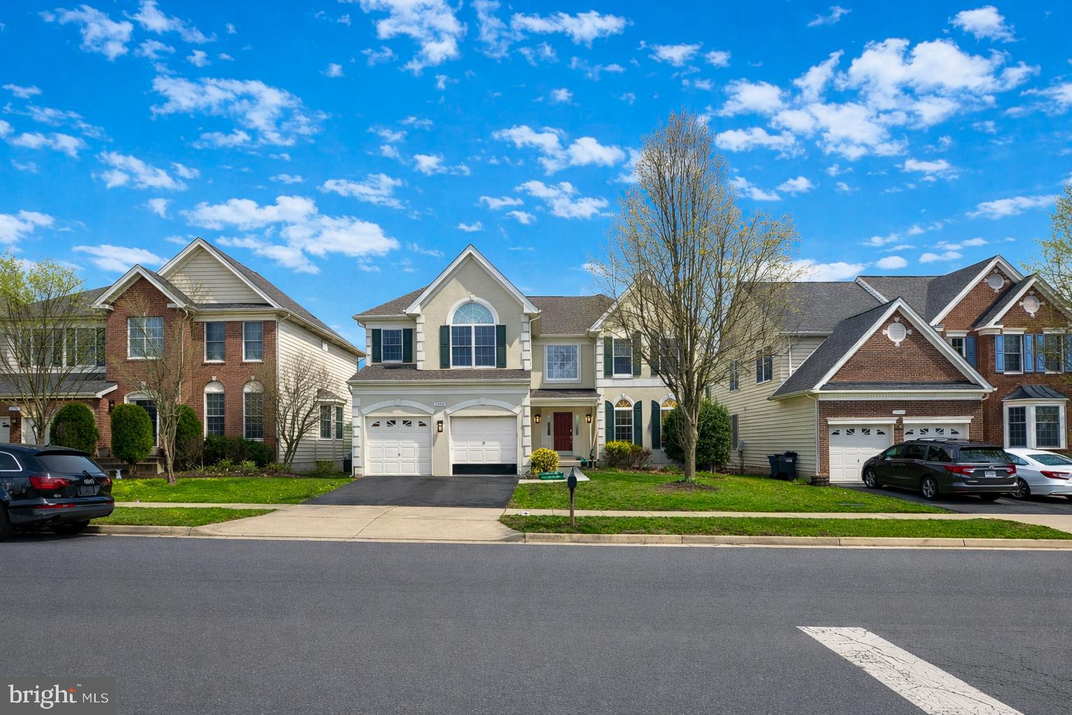 SOUTH RIDING - Residential