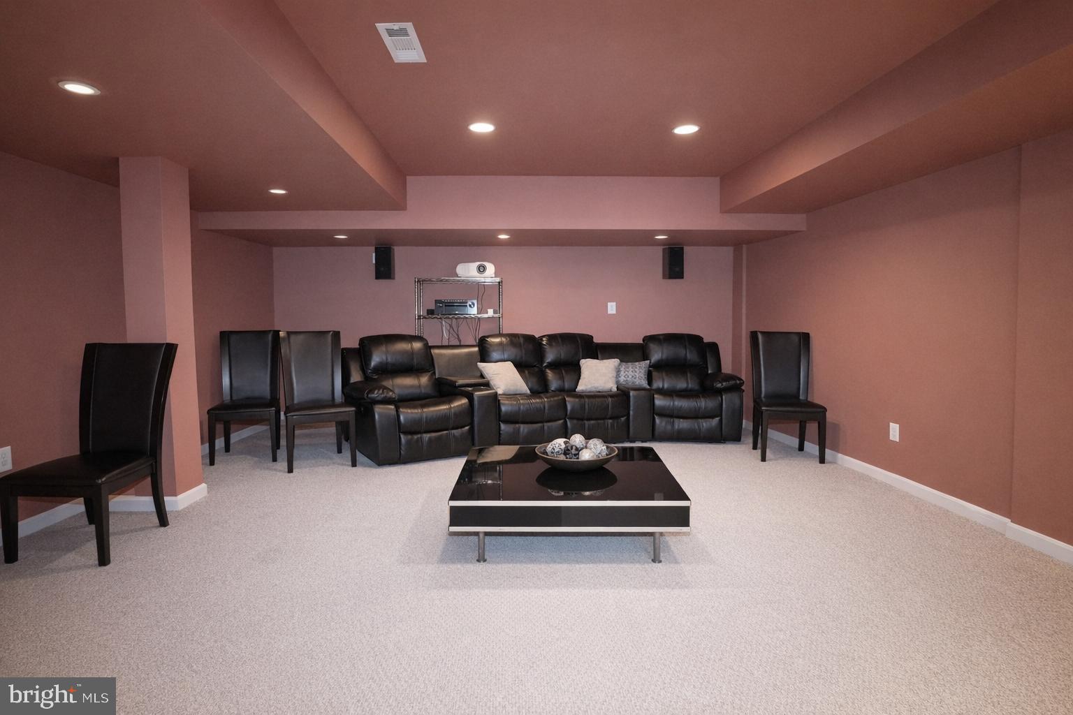 SOUTH RIDING - Residential