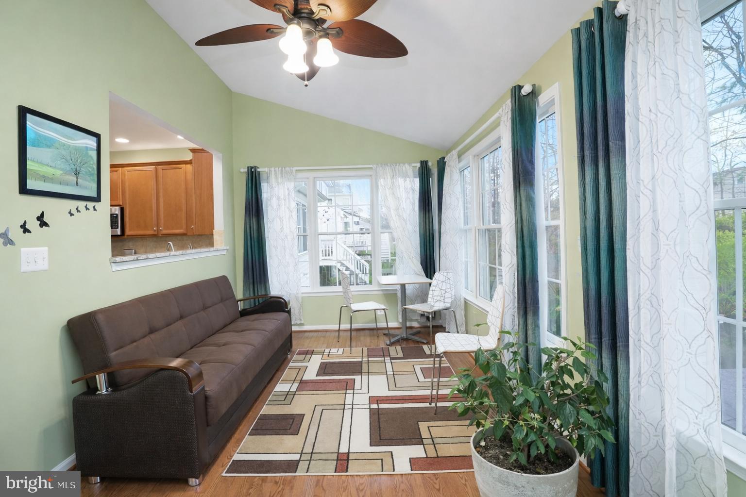 SOUTH RIDING - Residential