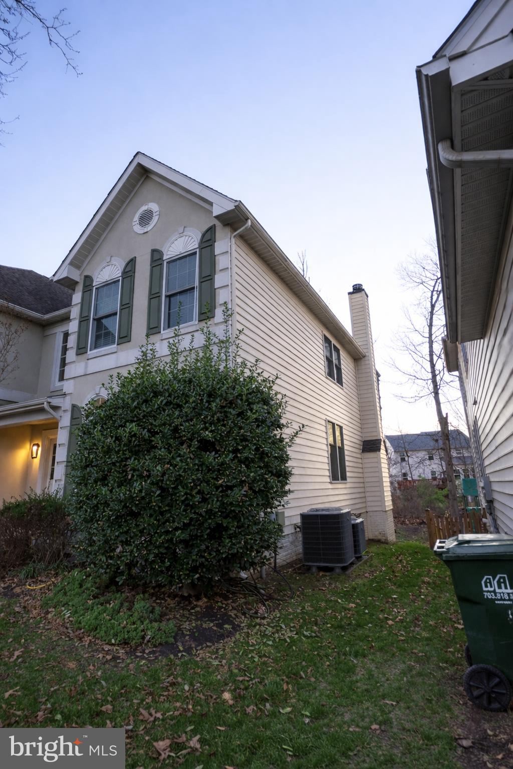 SOUTH RIDING - Residential