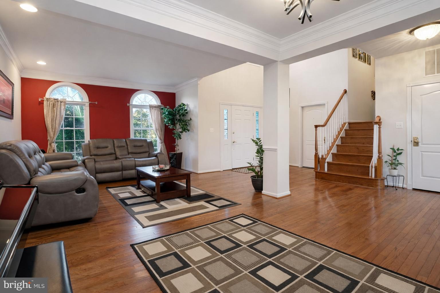 SOUTH RIDING - Residential