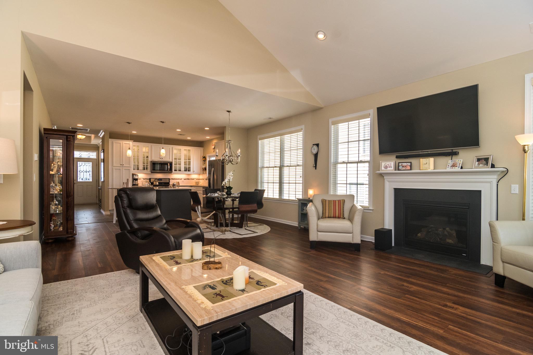 TRADITIONS OF AMERICA - Residential