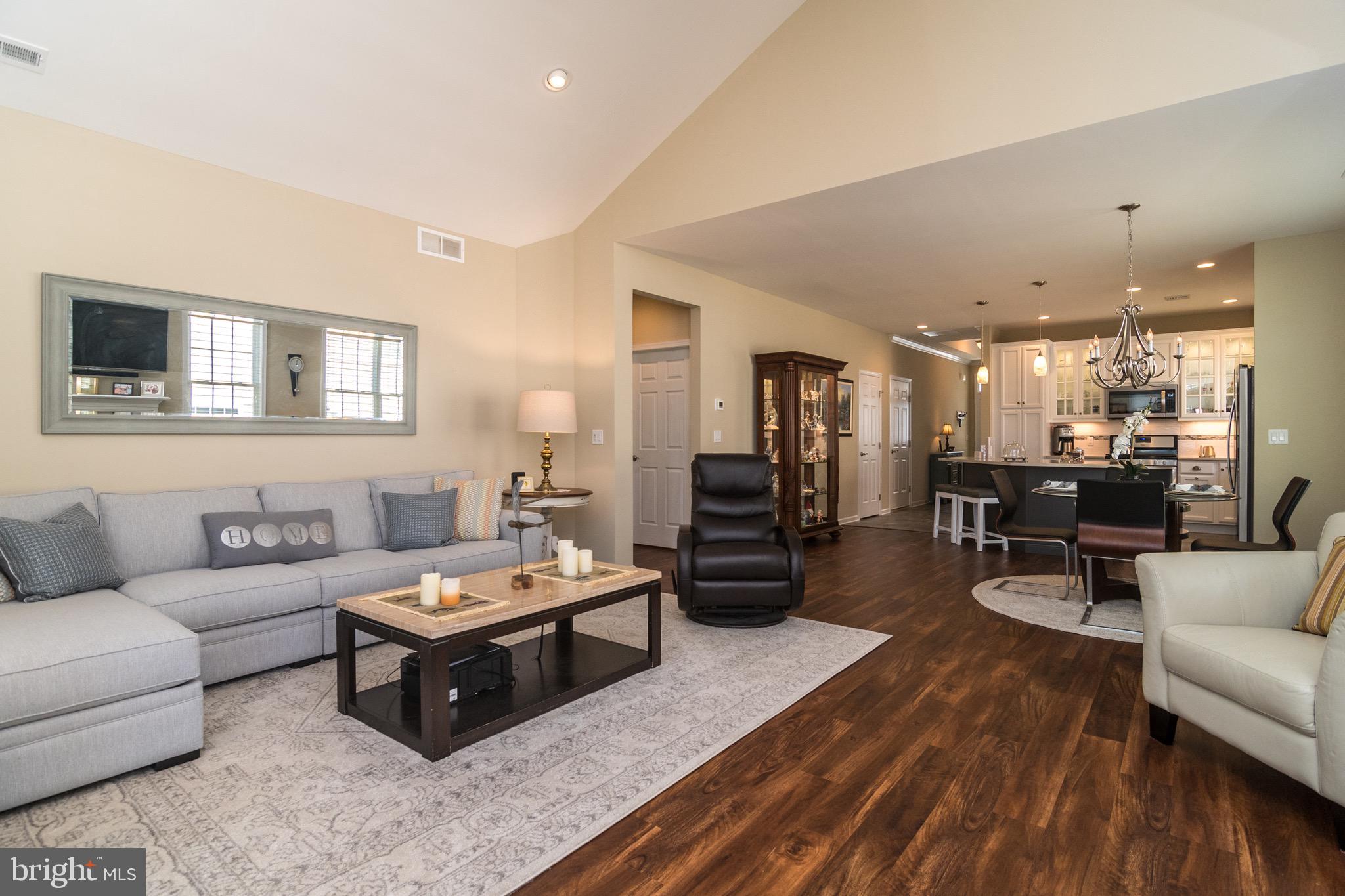 TRADITIONS OF AMERICA - Residential