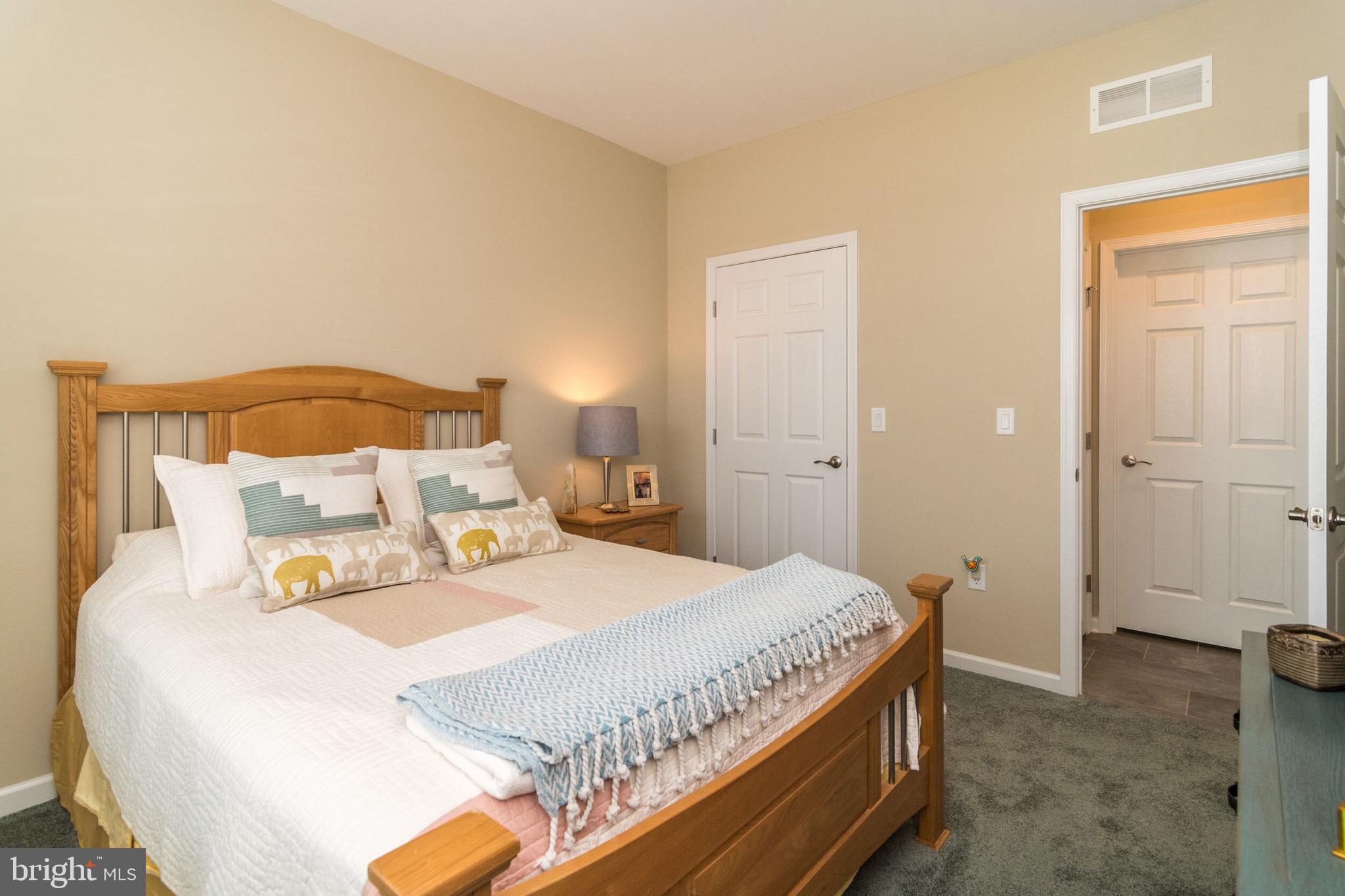 TRADITIONS OF AMERICA - Residential