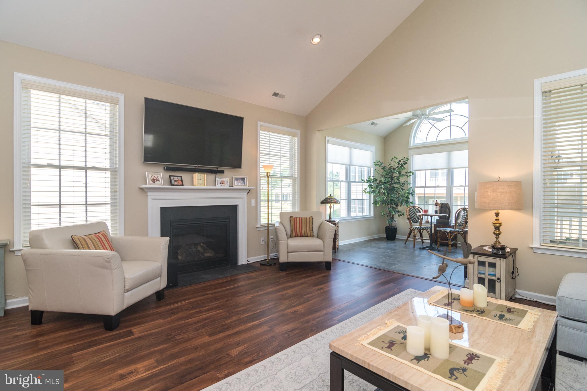 TRADITIONS OF AMERICA - Residential