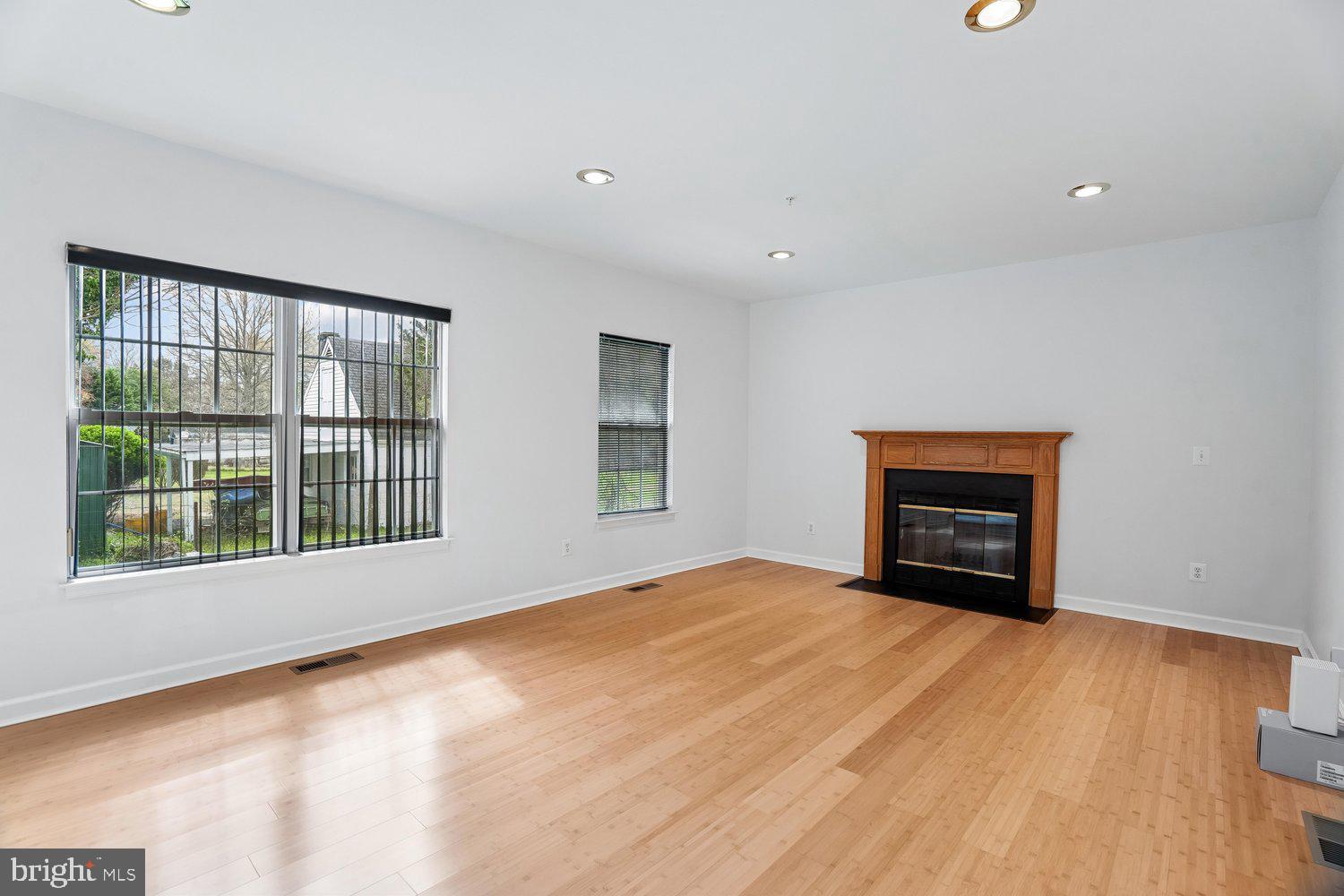 13313 MOCKINGBIRD LANE