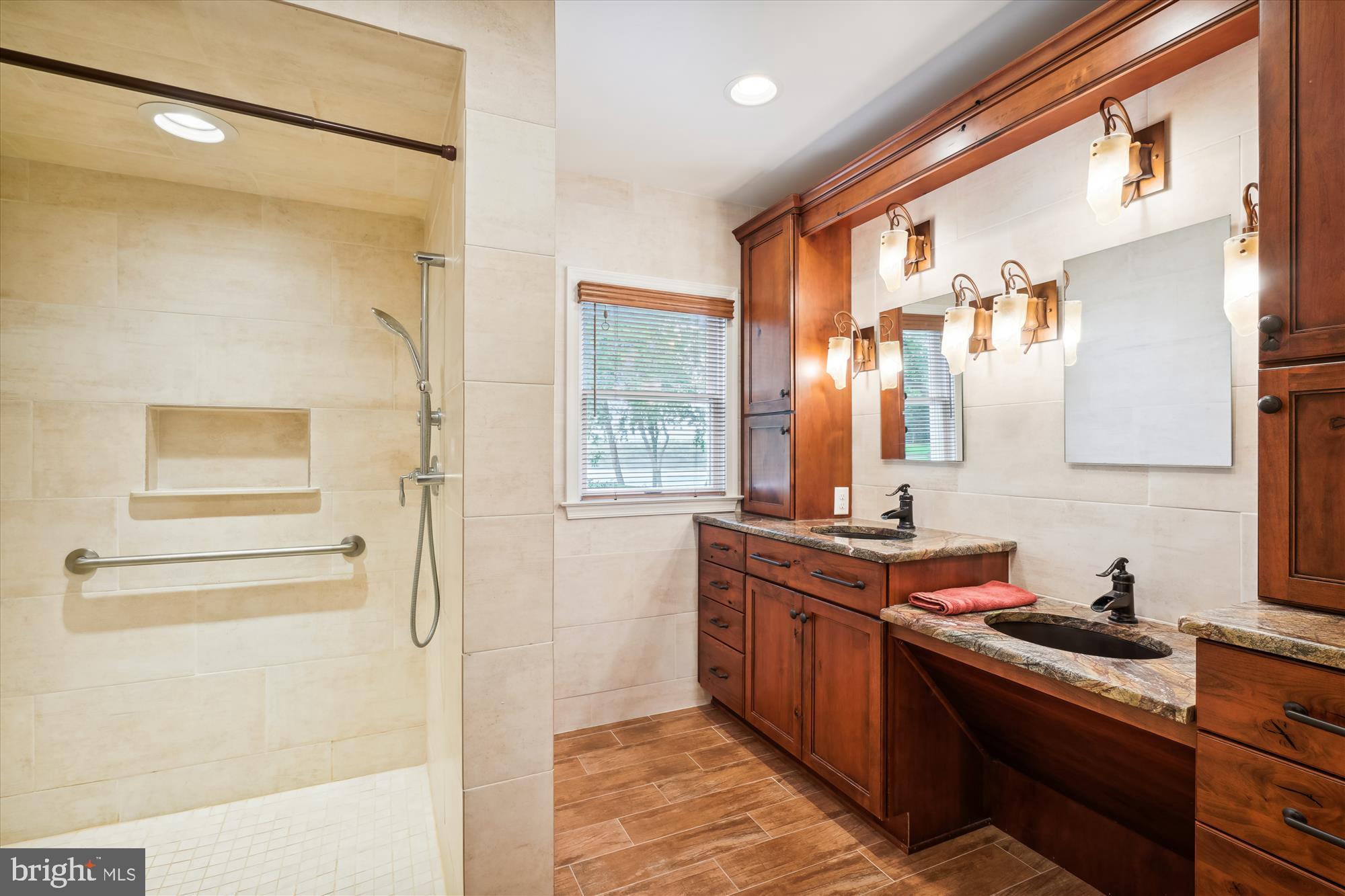 GREAT OAK ESTATES - Residential