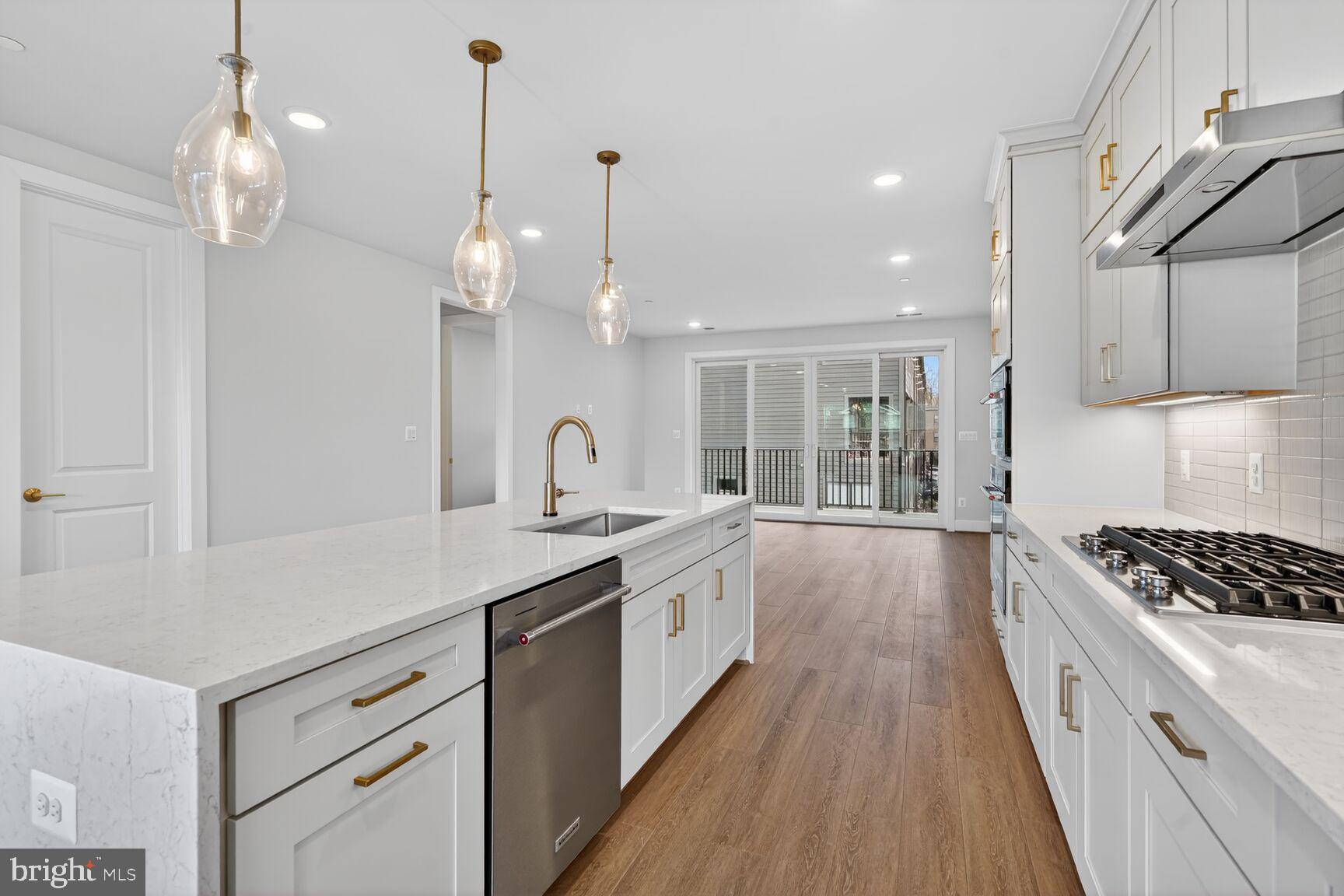 11977 NORTHPARK DRIVE