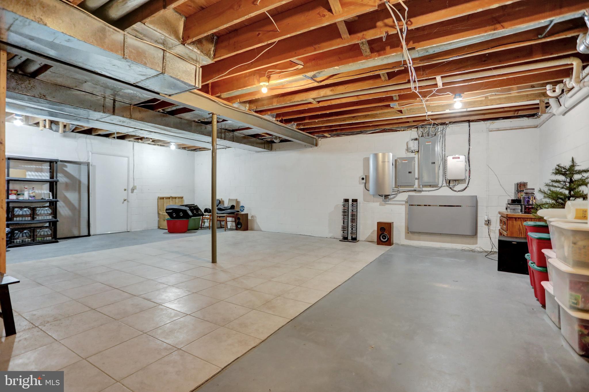 COOL SPRINGS - Residential