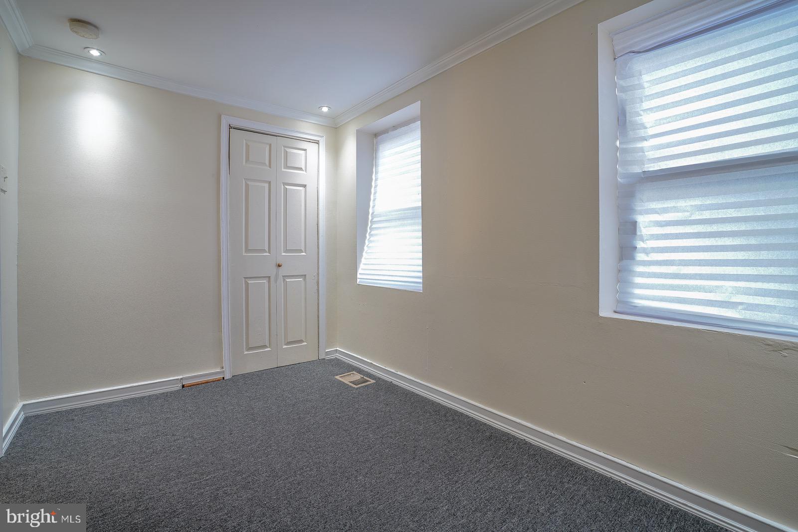 FRANKFORD - Residential