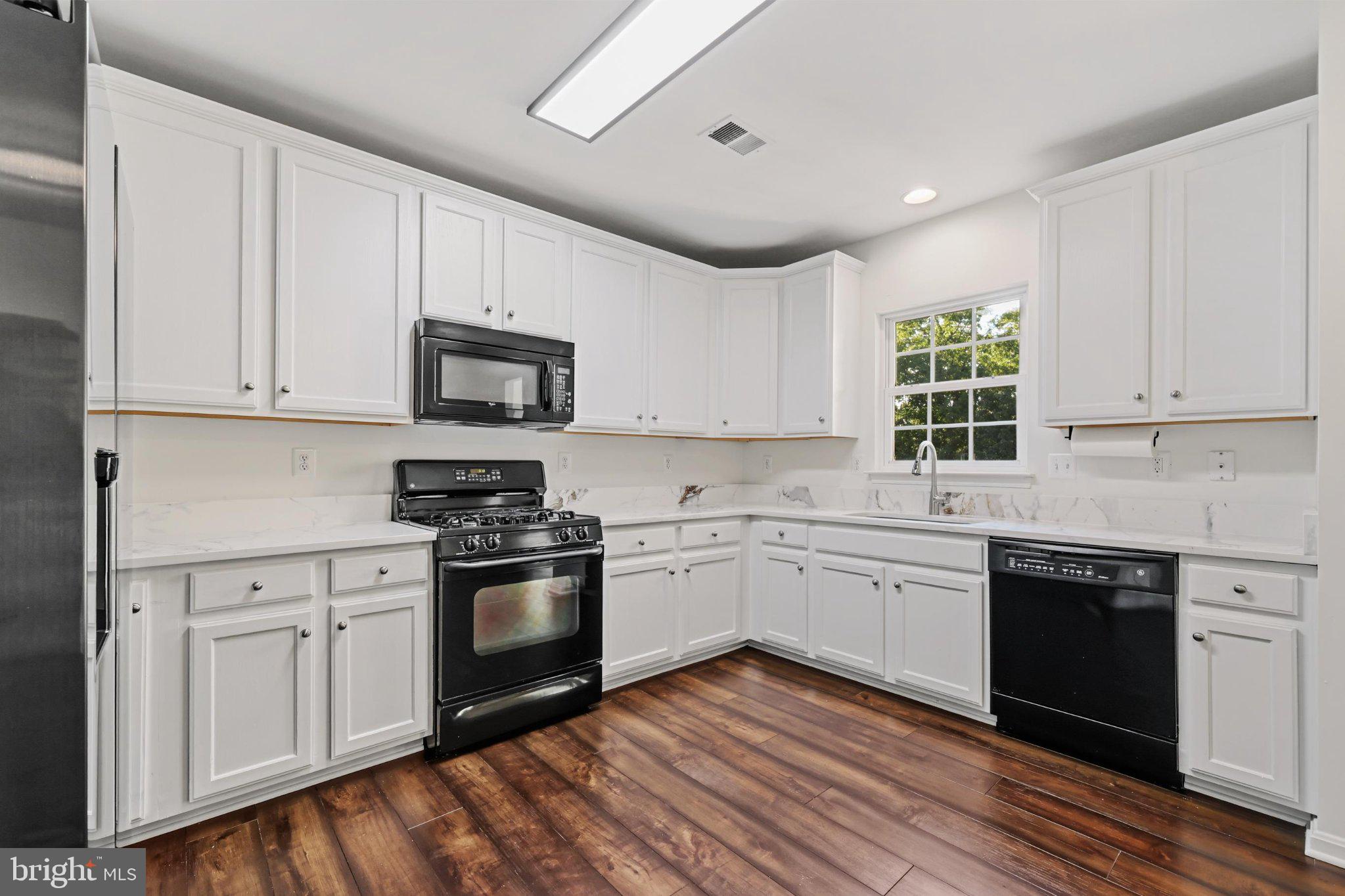 9818 CHESHIRE RIDGE CIRCLE