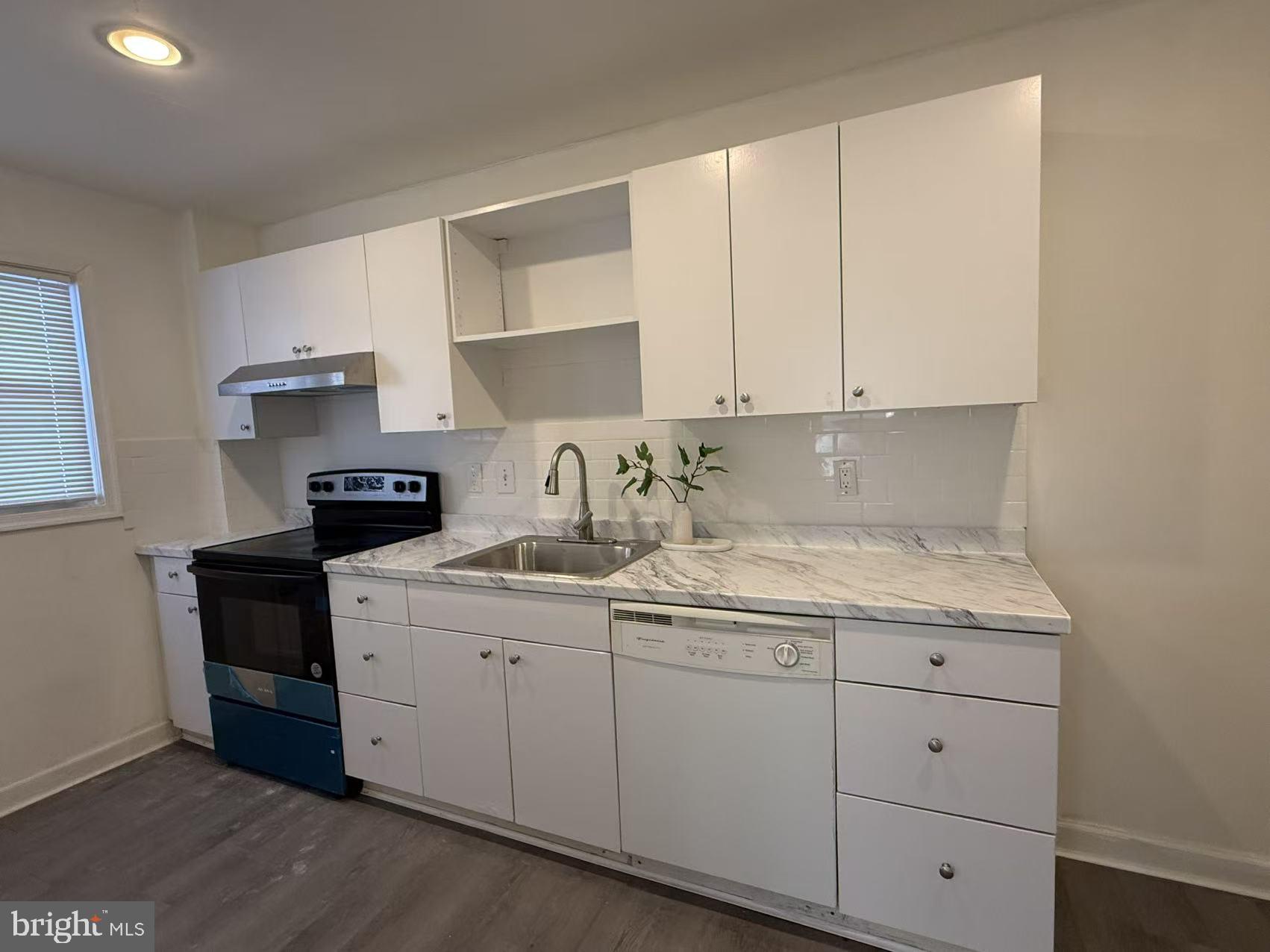 8324 LOCH RAVEN