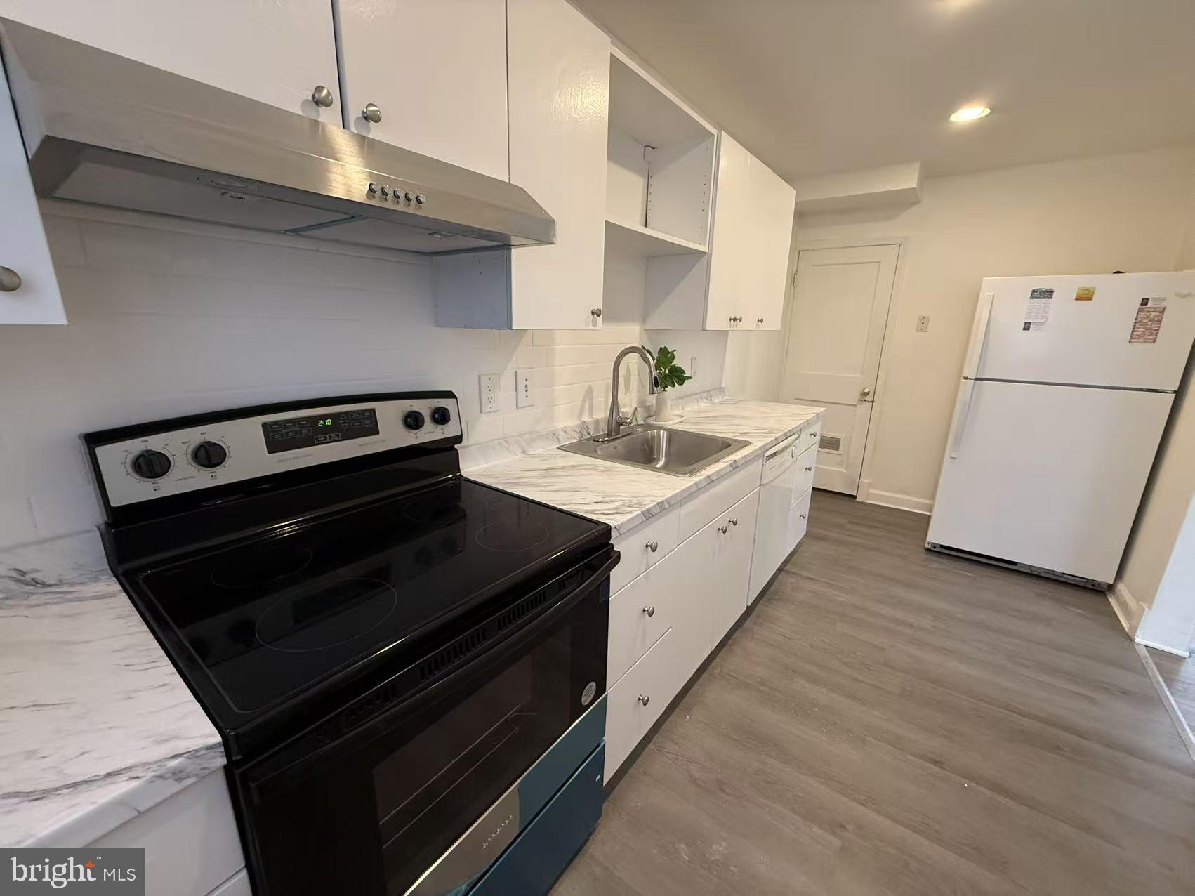 8324 LOCH RAVEN
