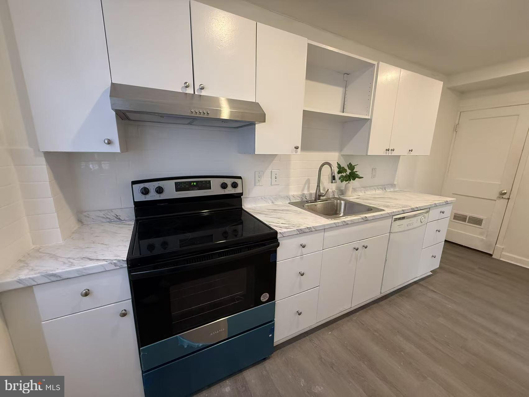 8324 LOCH RAVEN