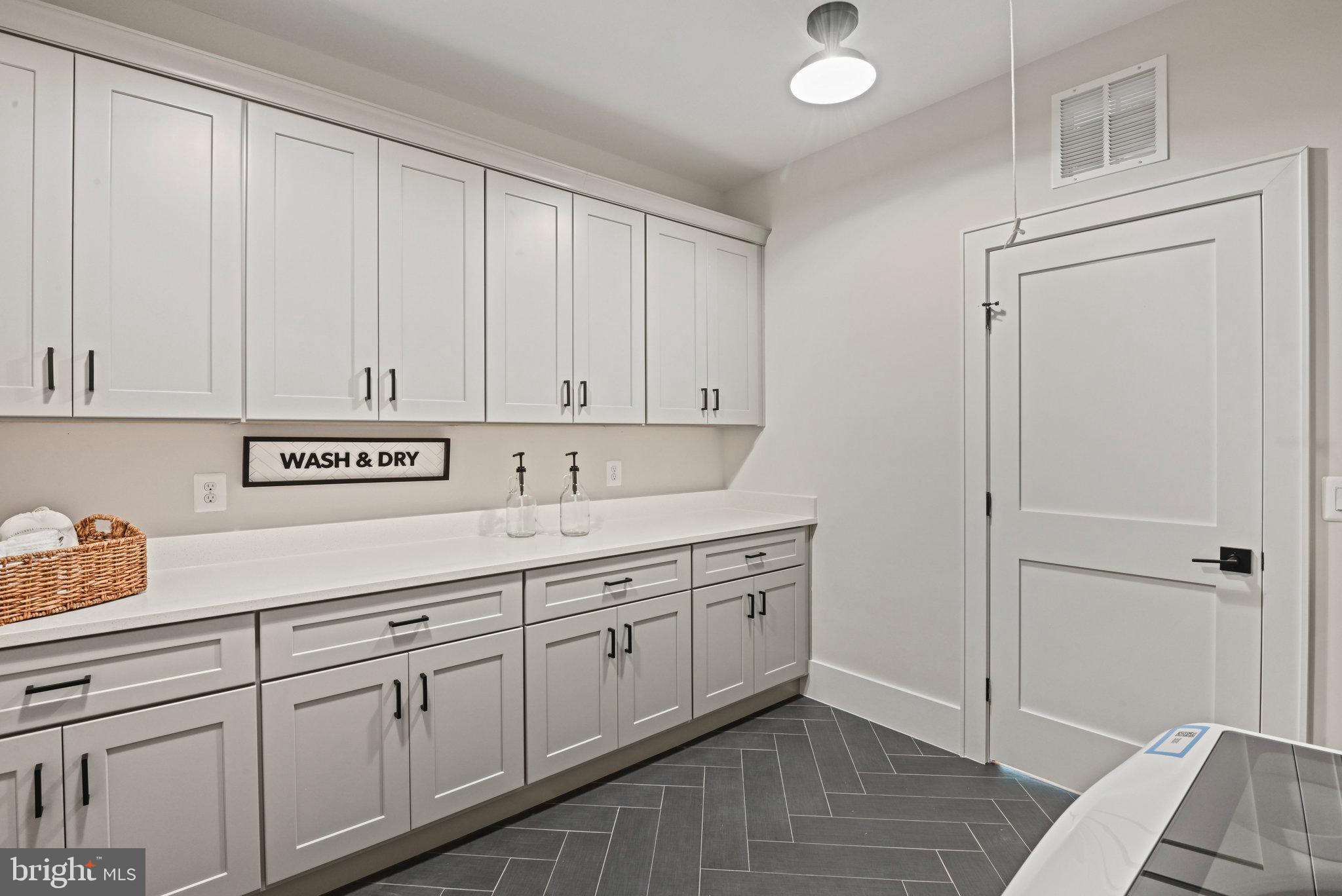 GLYNHILL - Residential