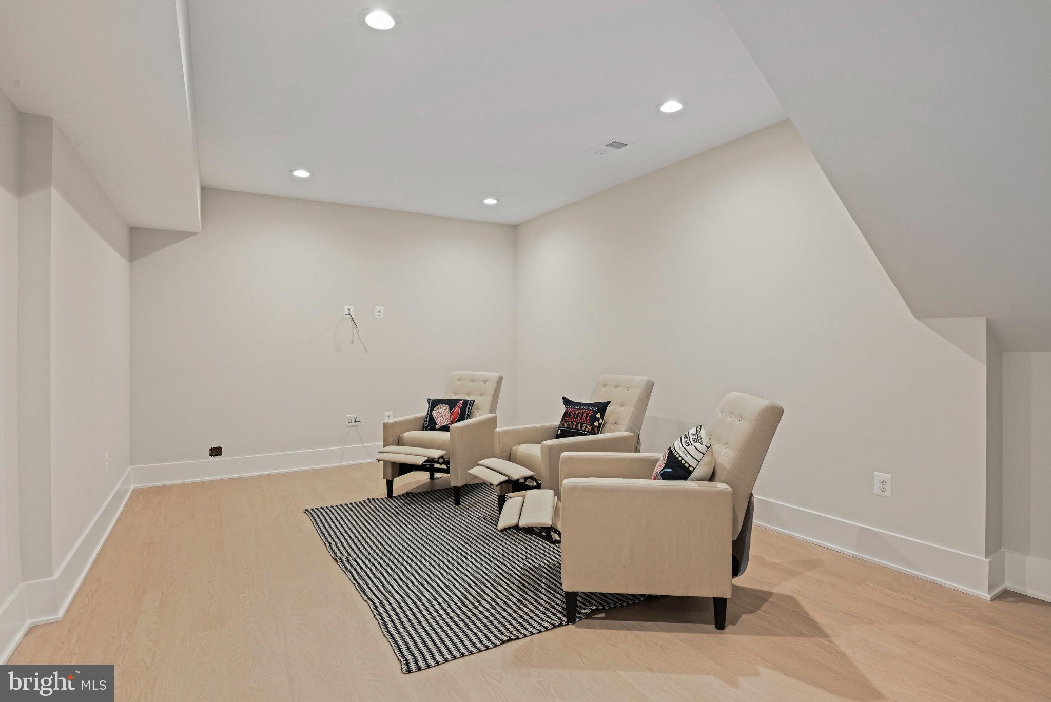 GLYNHILL - Residential