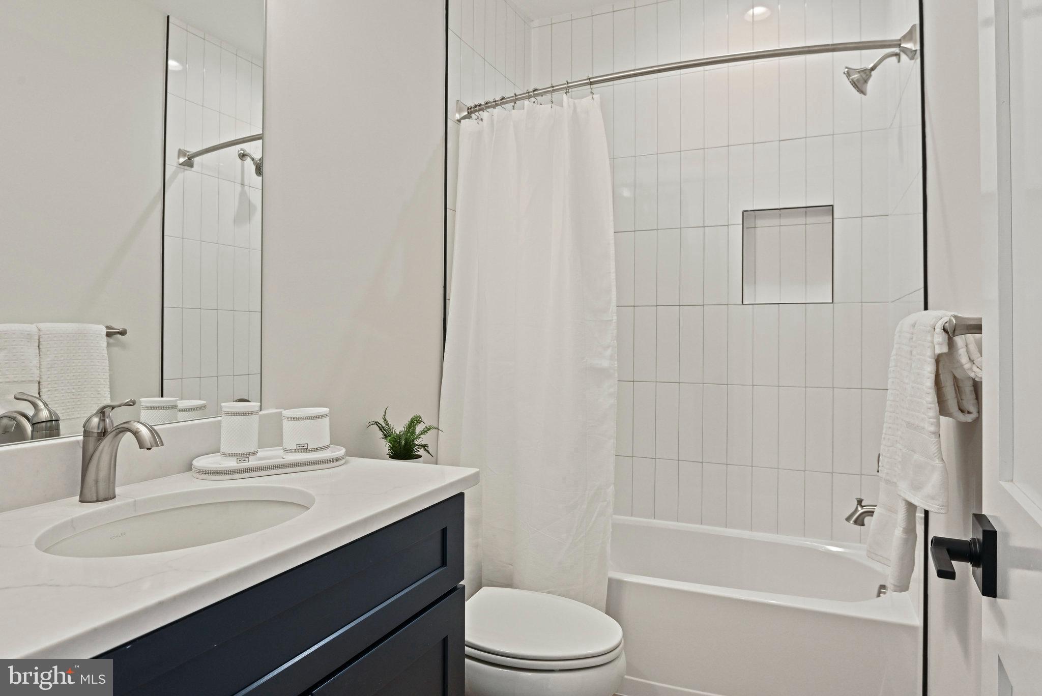 GLYNHILL - Residential