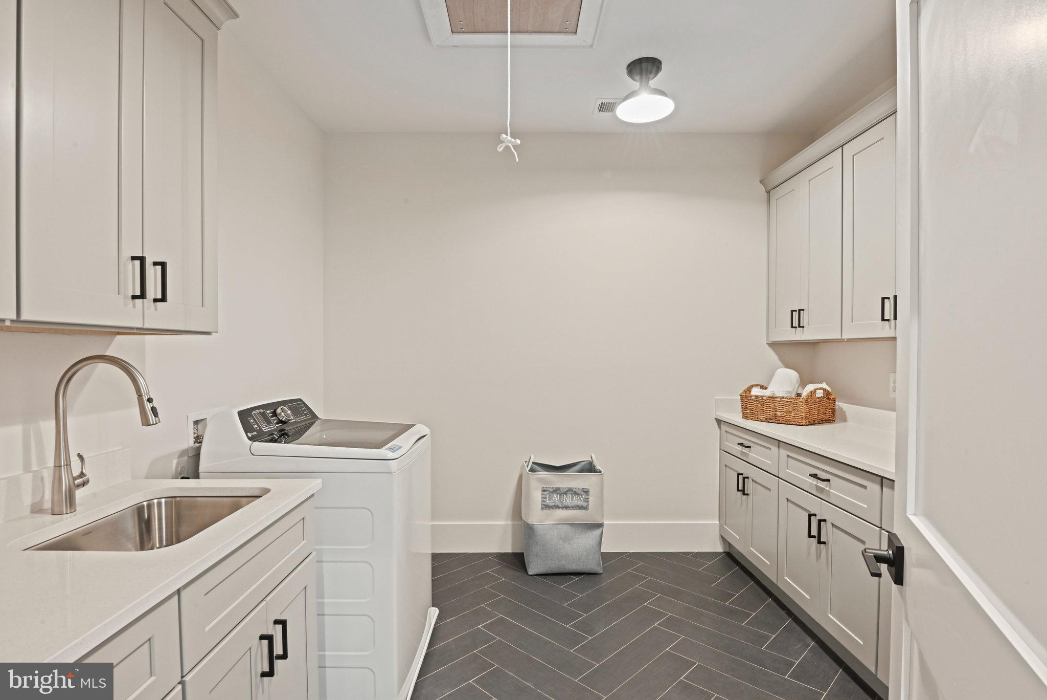 GLYNHILL - Residential