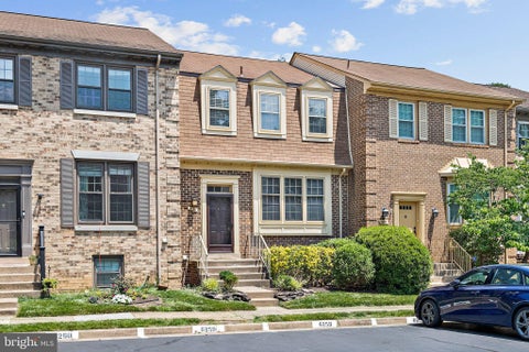Townhouse For Rent - 2885 Kelly Square<br/> VIENNA, VA 22181