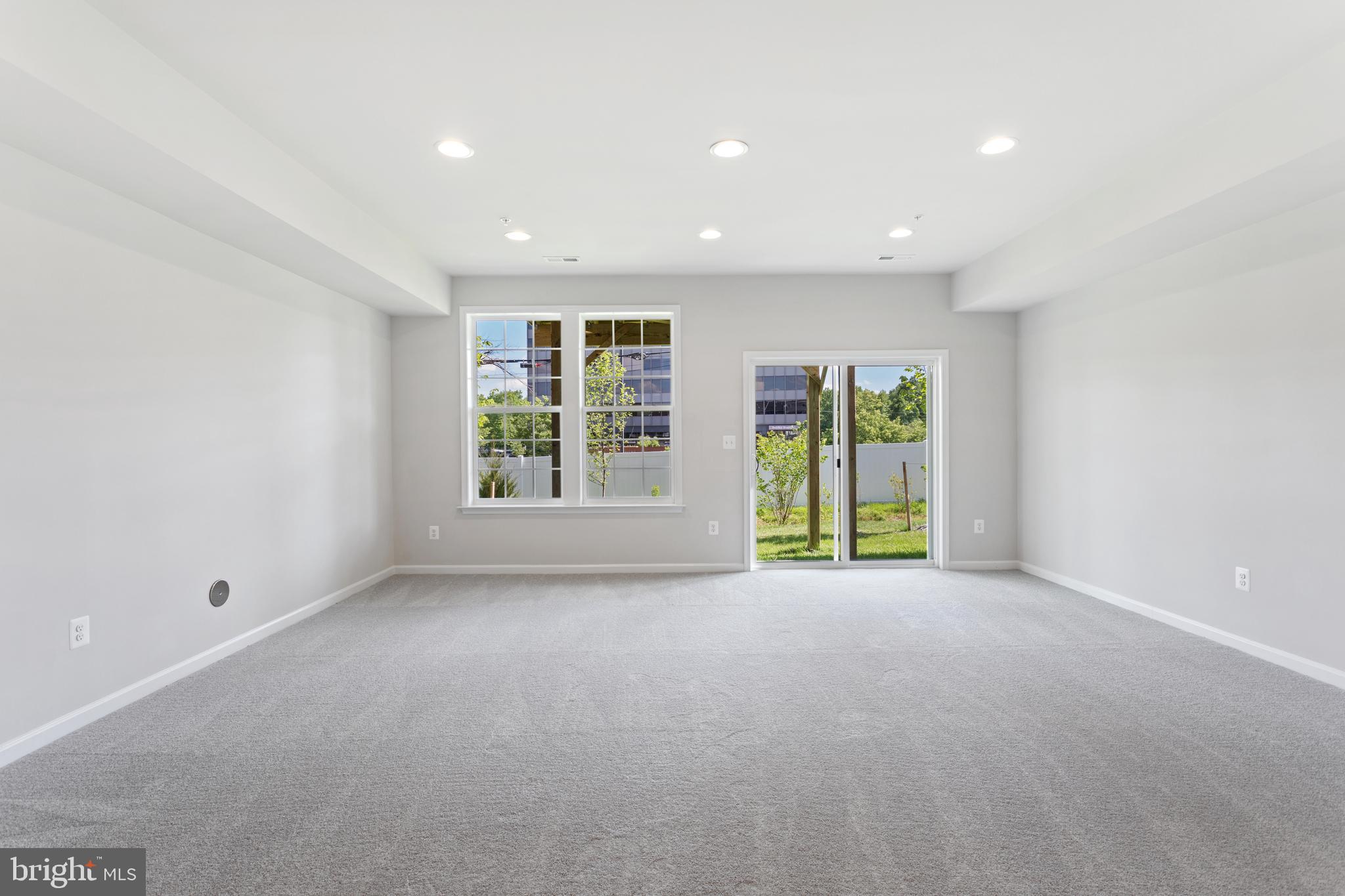 THE TOWNS AT GLENN DALE CROSSING - Residential